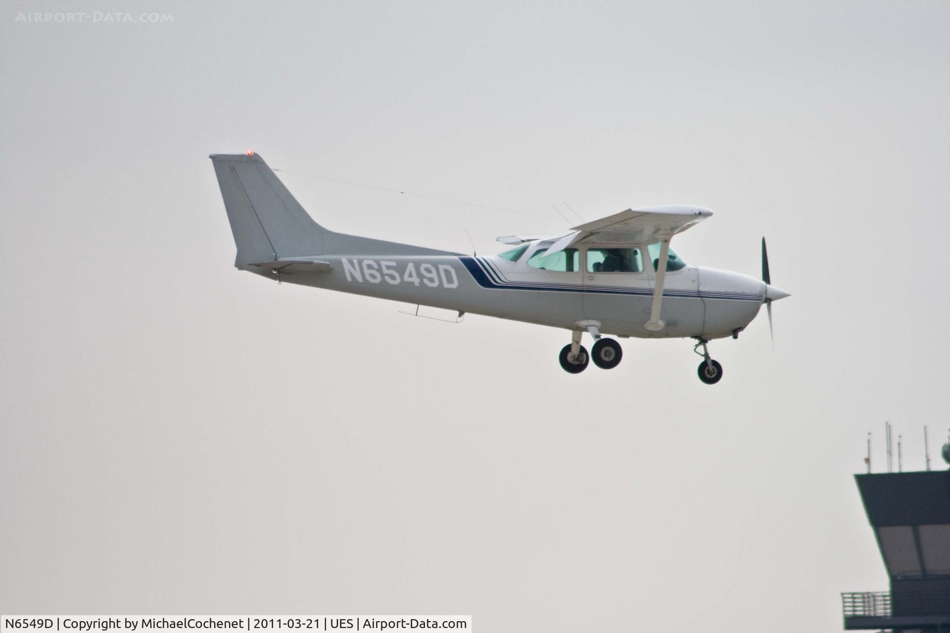 N6549D, 1979 Cessna 172N C/N 17272858, Shot at Crites field in Waukesha WI