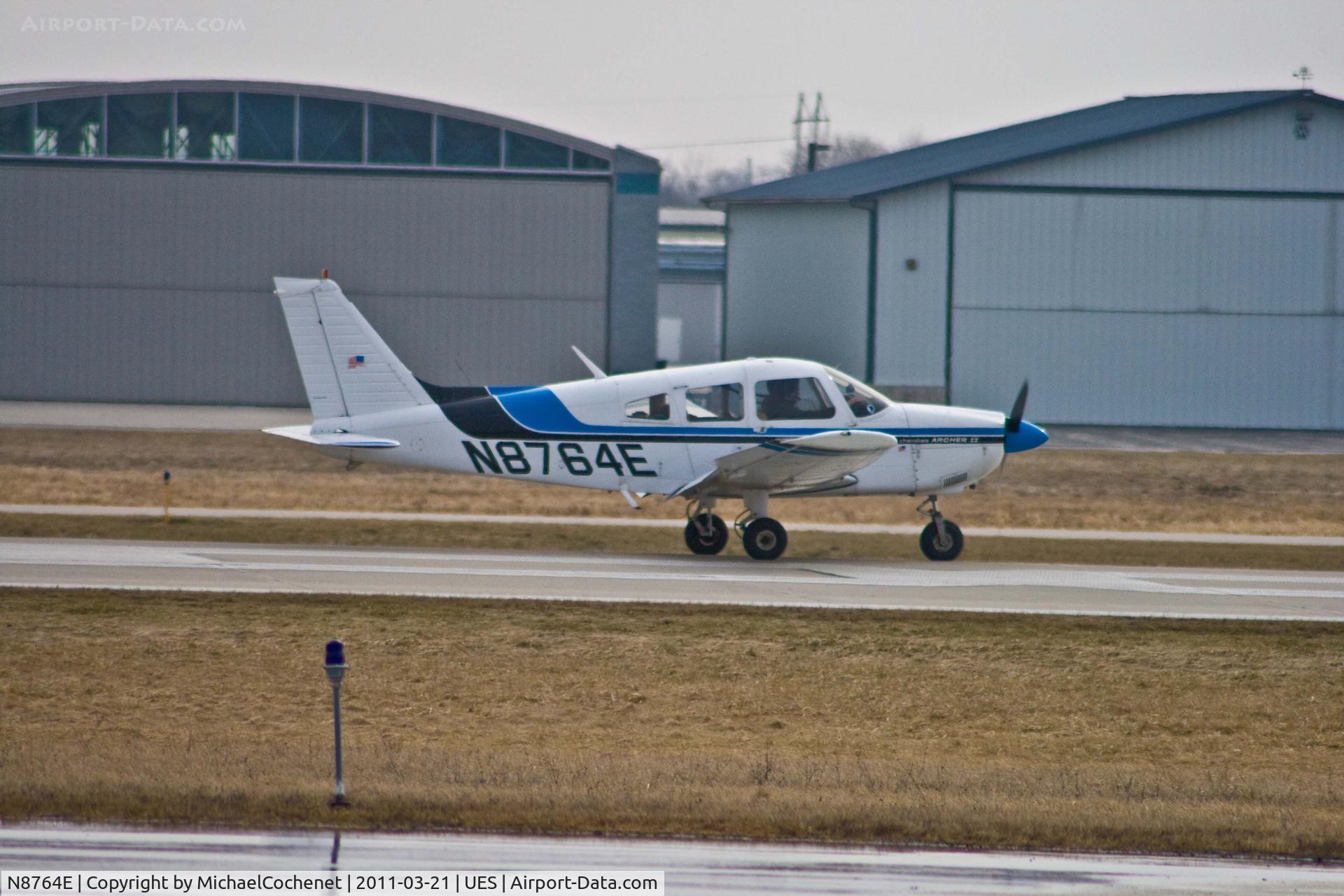 N8764E, 1976 Piper PA-28-181 C/N 28-7690202, Shot at Crites Field in Wukesha WI