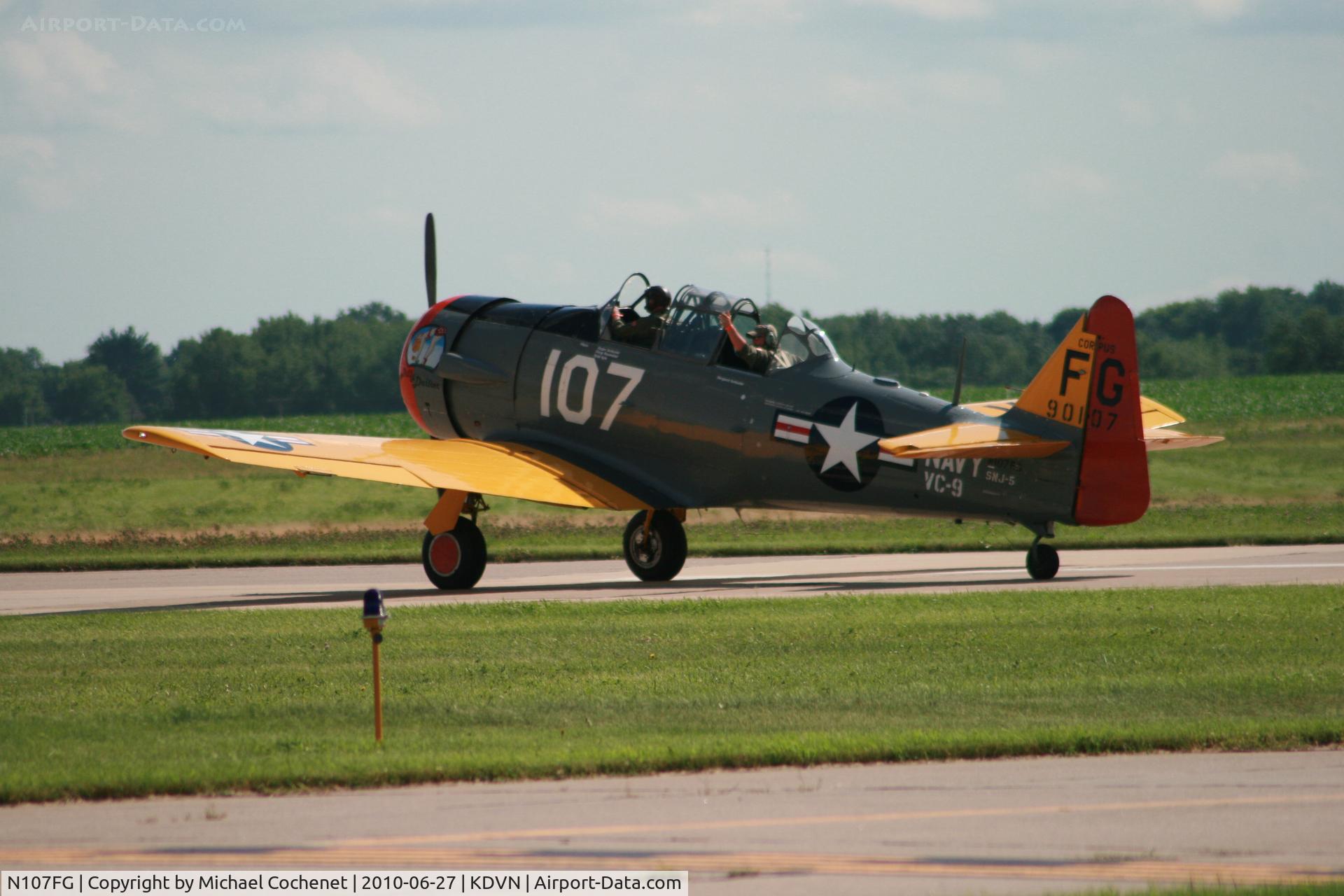 N107FG, 1944 North American AT-6D Texan C/N 121-41580, Quad City Air Show