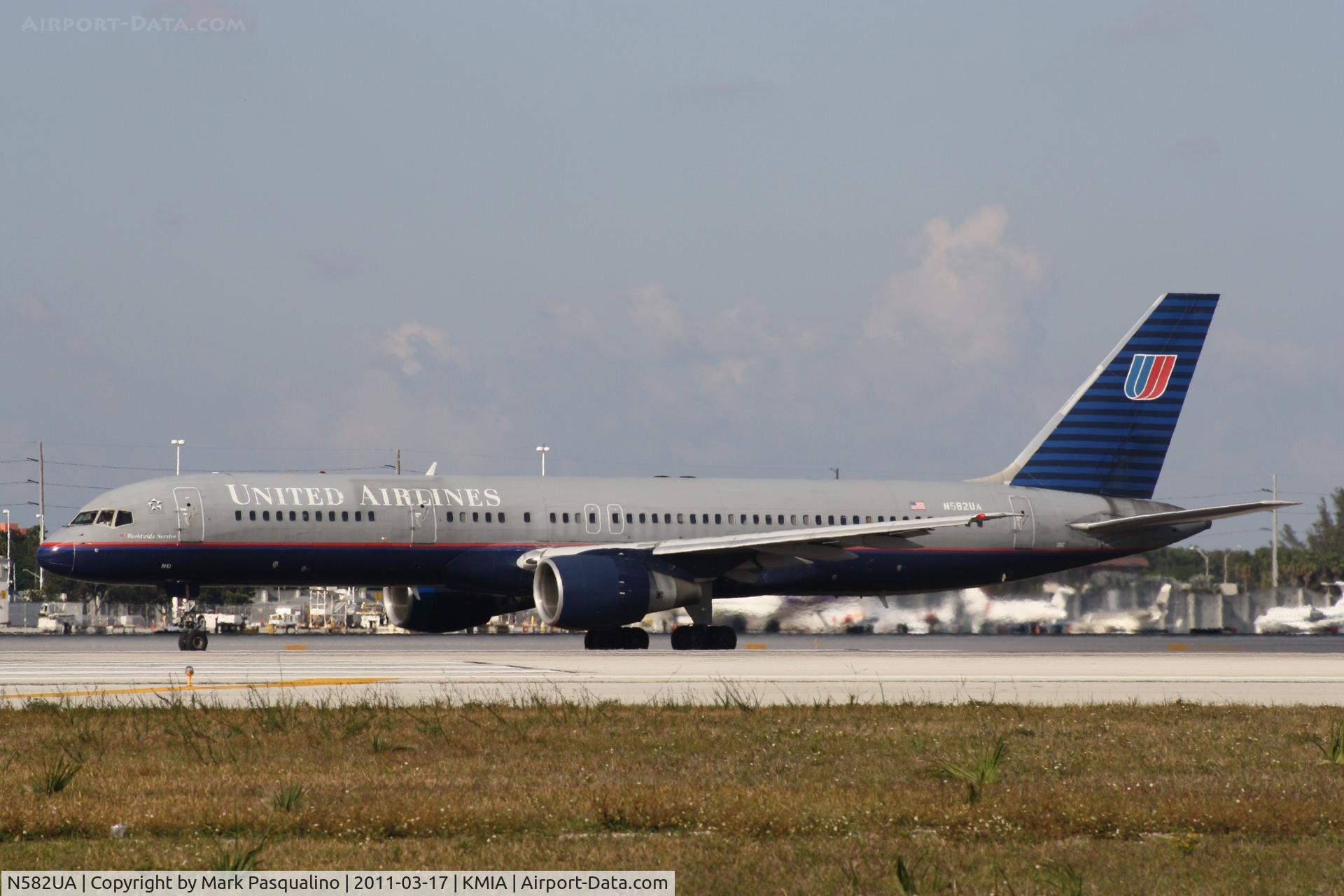 N582UA, 1993 Boeing 757-222 C/N 26702, Boeing 757-200