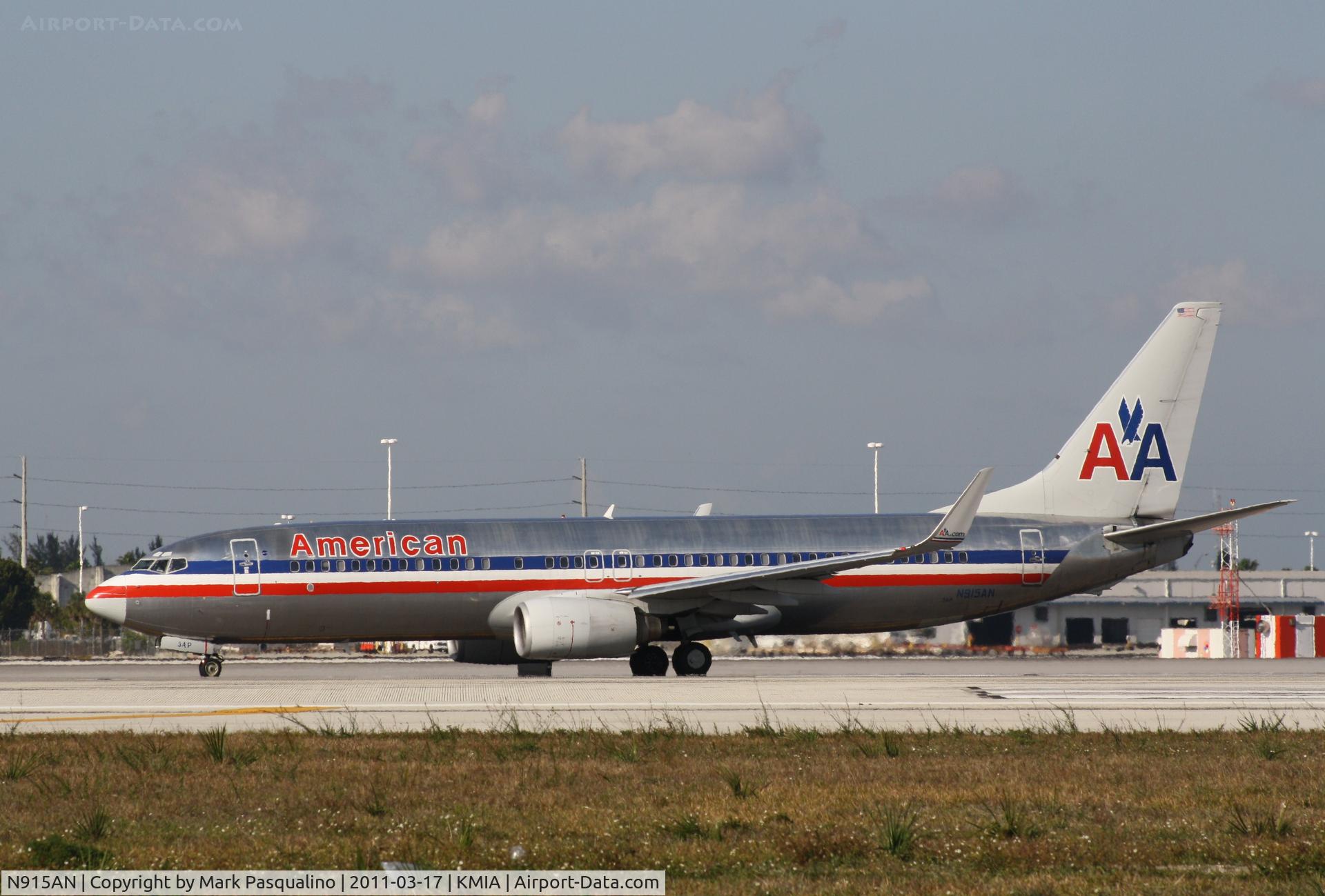 N915AN, 1999 Boeing 737-823 C/N 29516, Boeing 737-800