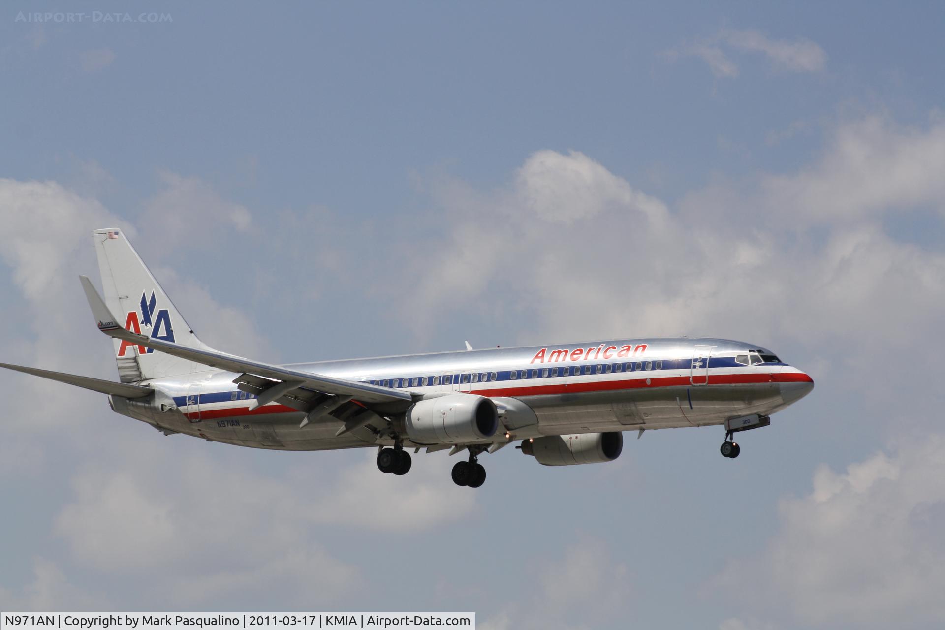 N971AN, 2001 Boeing 737-823 C/N 29547, Boeing 737-800