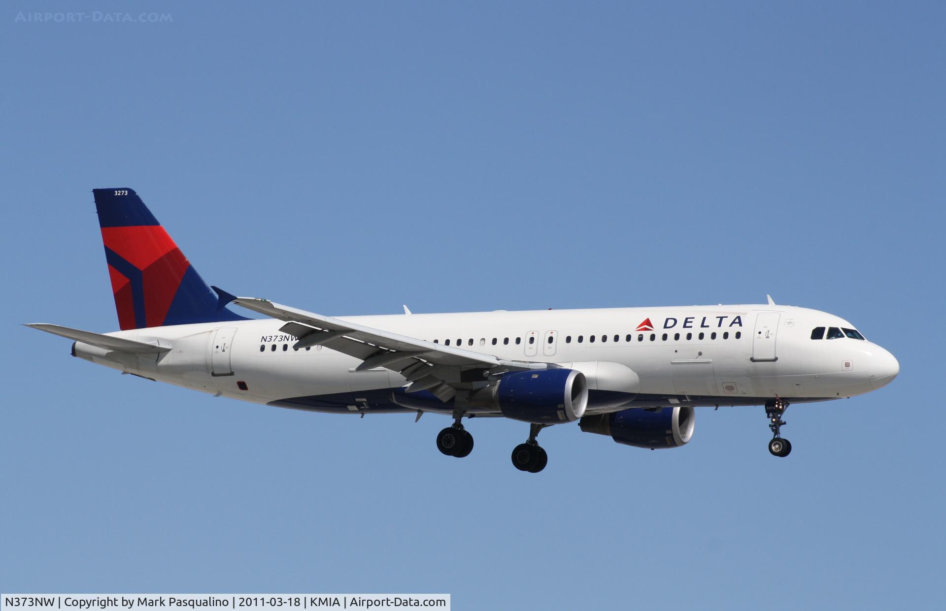 N373NW, 2001 Airbus A320-212 C/N 1641, Airbus A320