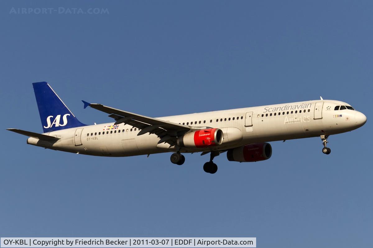 OY-KBL, 2001 Airbus A321-232 C/N 1619, on final