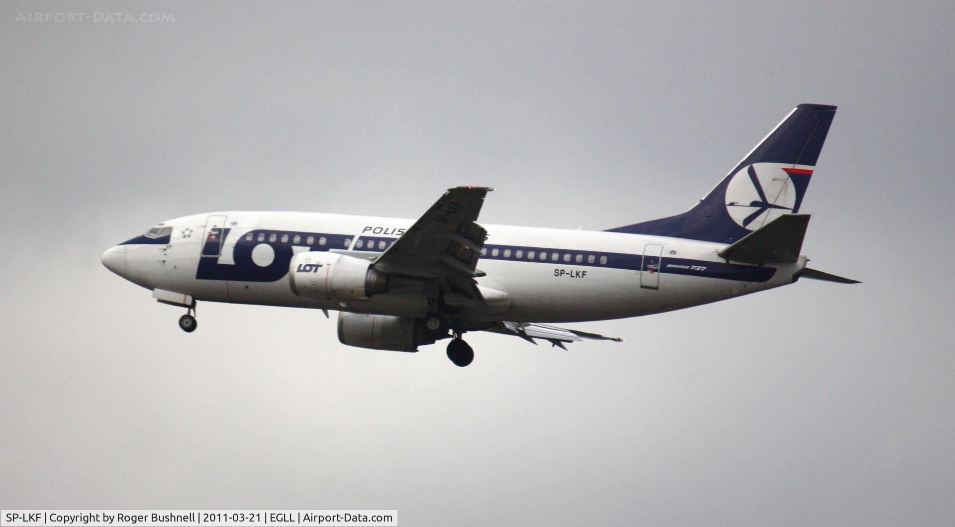 SP-LKF, 1994 Boeing 737-55D C/N 27368/2603, Landing at Heathrow