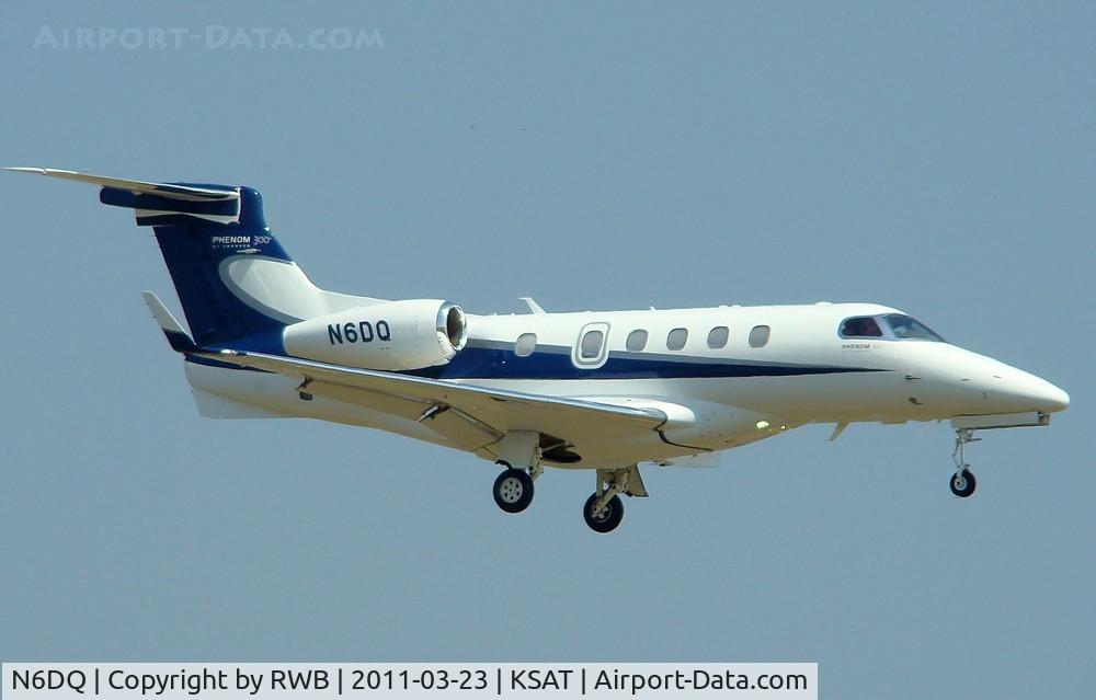 N6DQ, 2010 Embraer EMB-505 Phenom 300 C/N 50500011, Landing 12R, San Antonio
