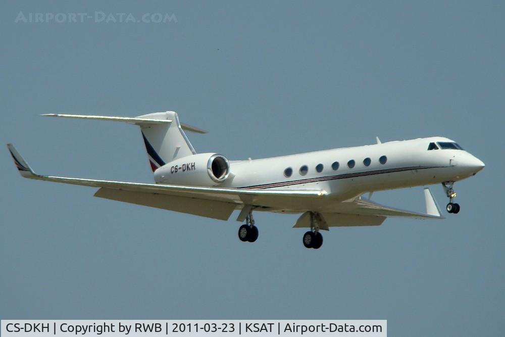 CS-DKH, 2007 Gulfstream Aerospace GV-SP (G550) C/N 5150, Landing 12R, San Antonio