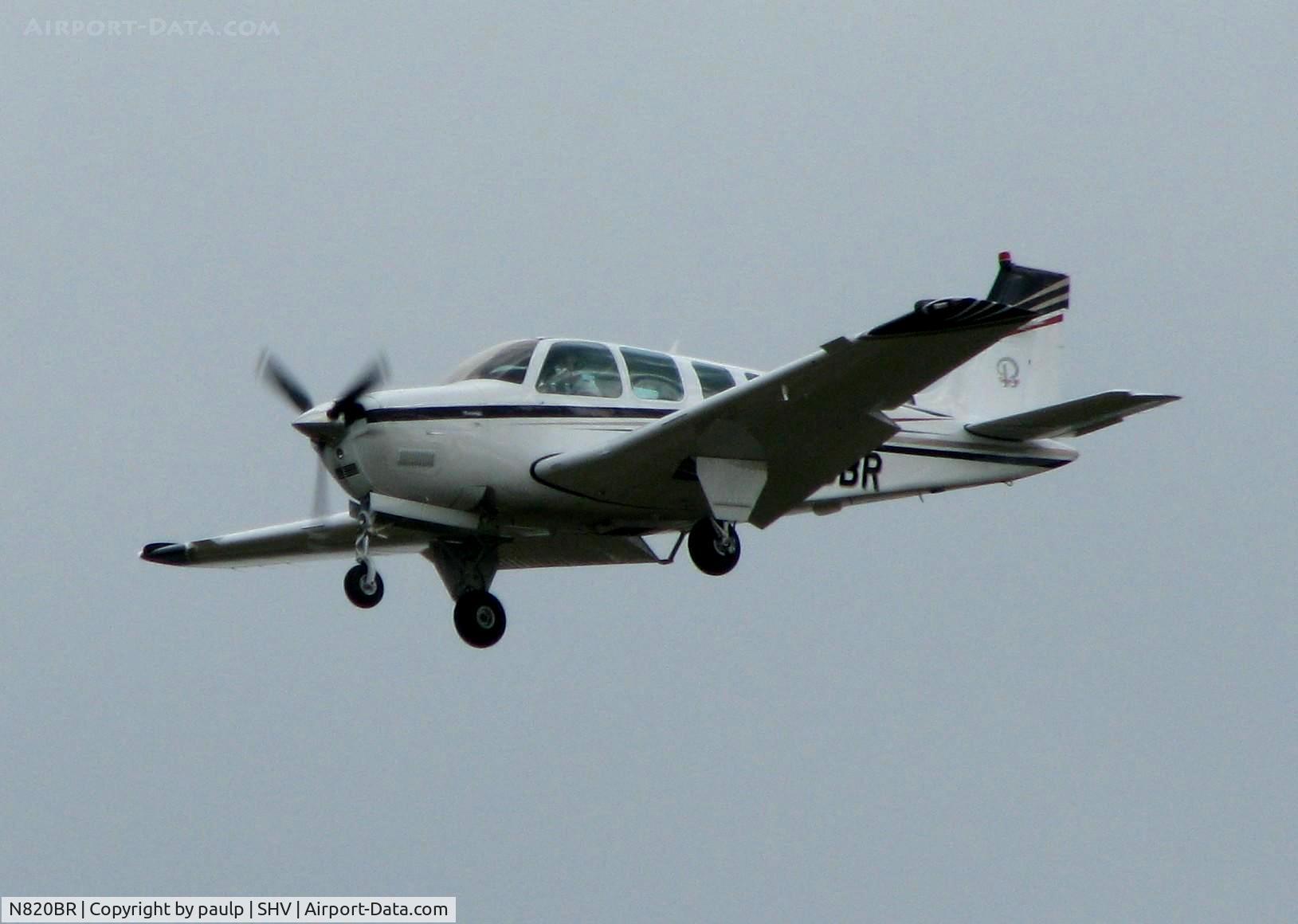 N820BR, 1996 Raytheon Aircraft Company A36 Bonanza C/N E-3011, Landing at Shreveport Regional. Some serious wind blowing today!