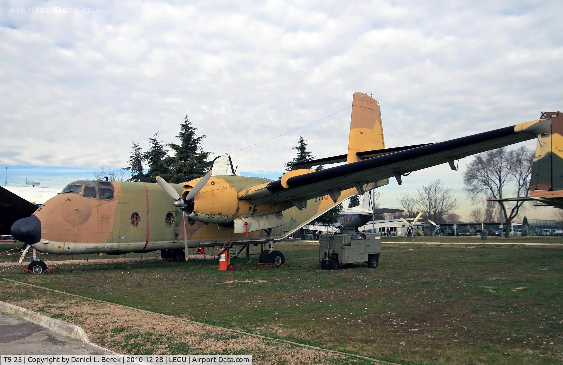 T9-25, De Havilland Canada C-7A Caribou C/N 53, The last time I saw one of these was back in New Jersey, where many such examples sit derelict at Cape May County Airport.