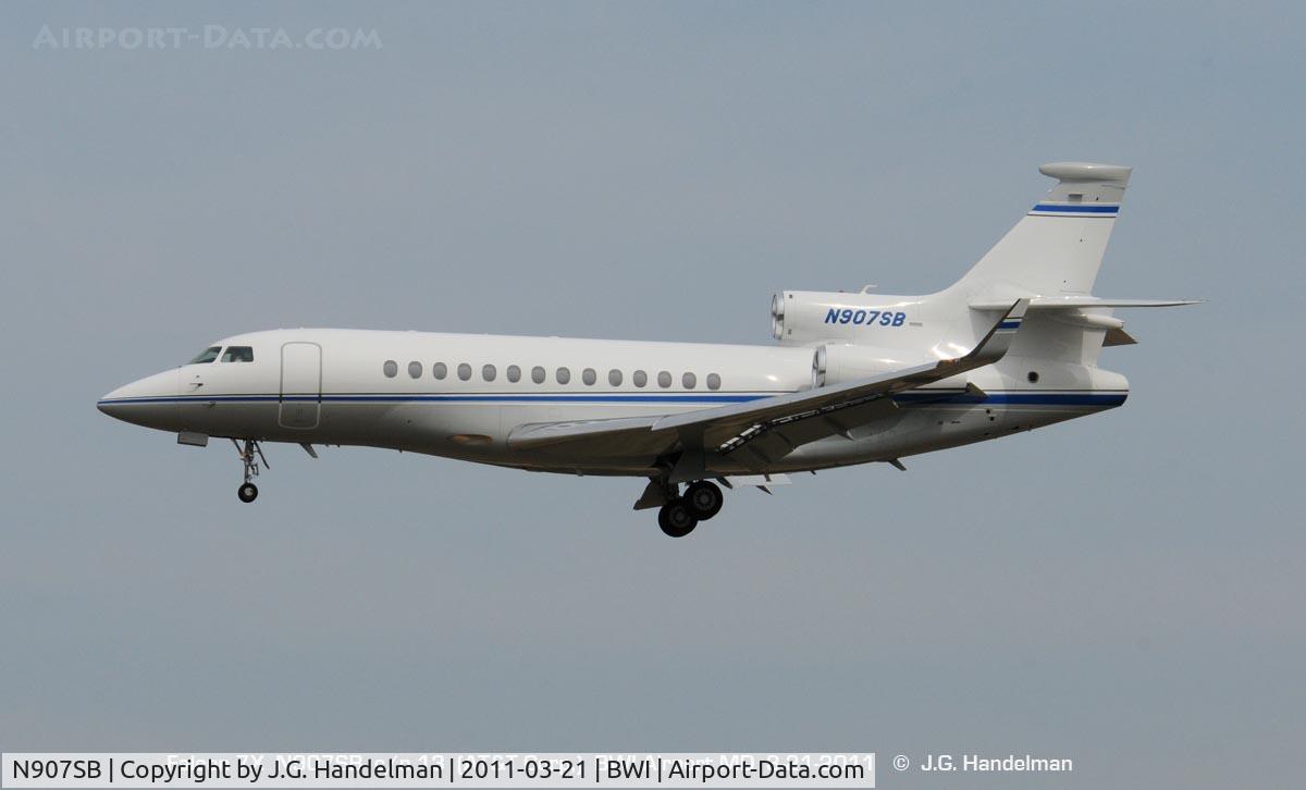 N907SB, 2007 Dassault Falcon 7X C/N 13, AT&T BizJet on final to 33L.