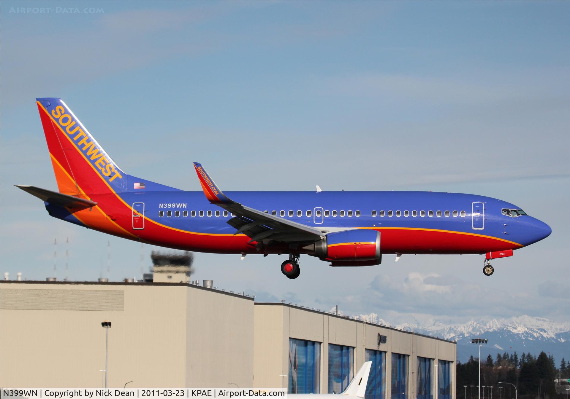 N399WN, 1995 Boeing 737-3H4 C/N 27693, KPAE