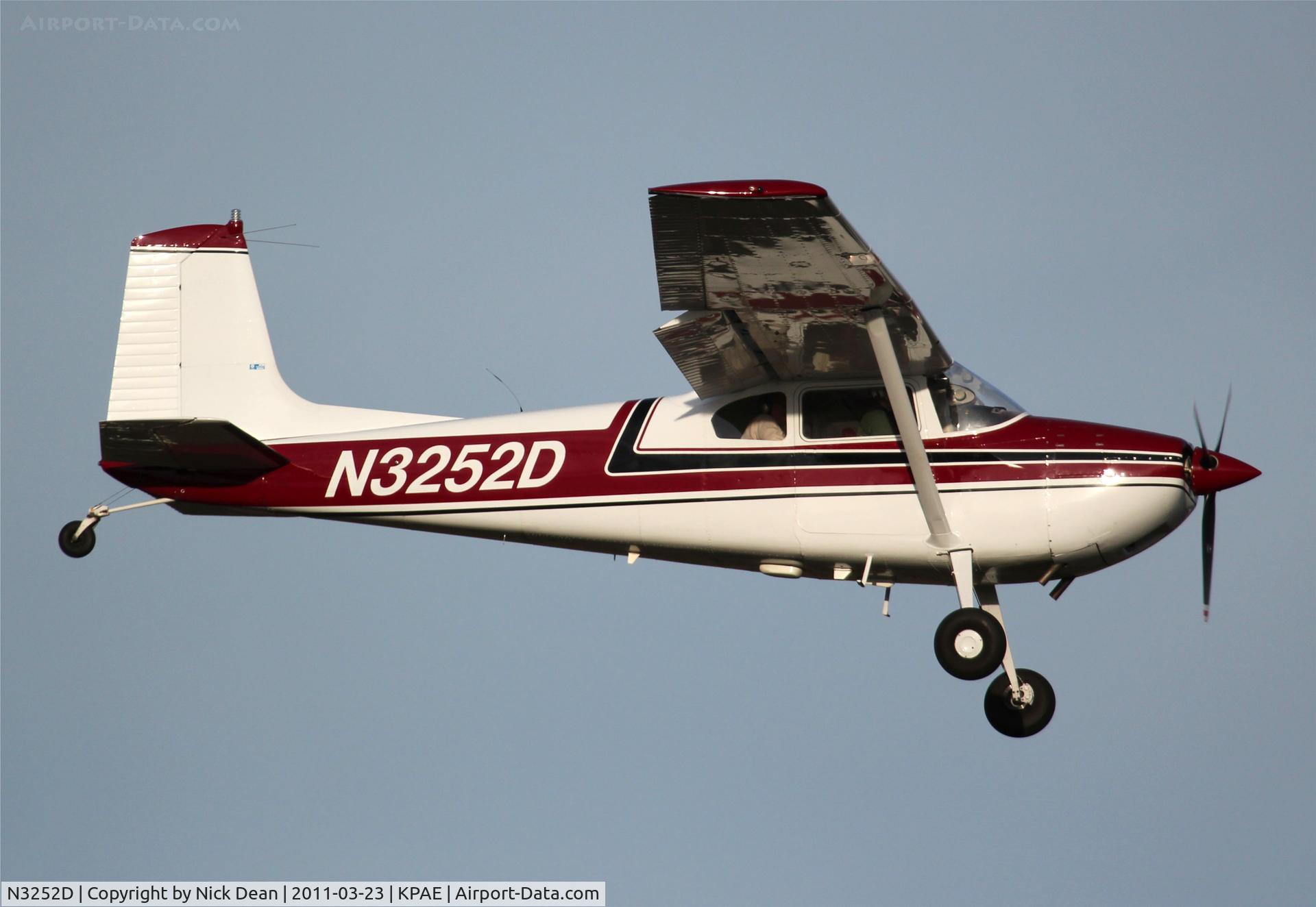 N3252D, 1955 Cessna 180 C/N 32050, KPAE