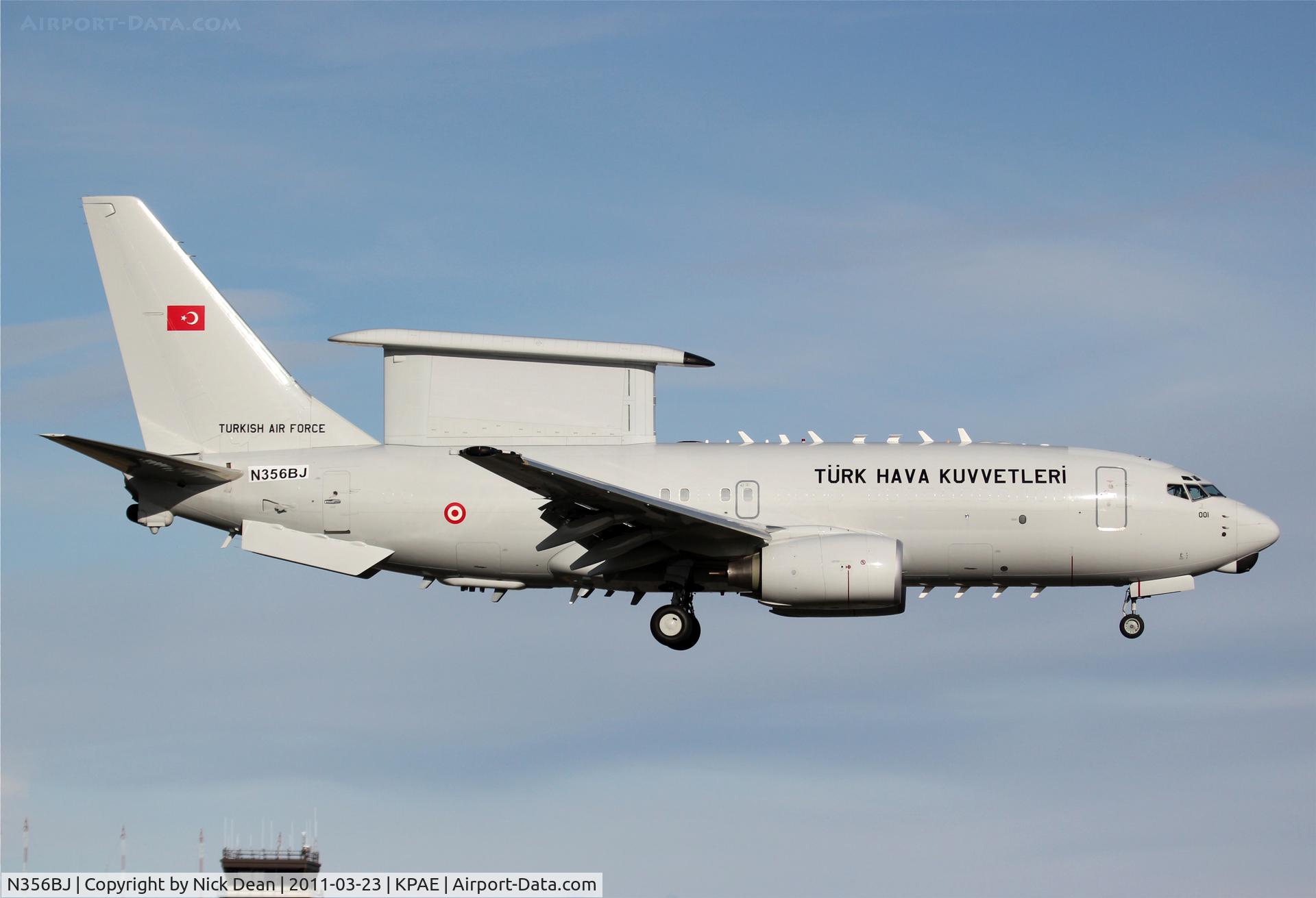 N356BJ, 2004 Boeing 737-7ES Peace Eagle C/N 33962, KPAE