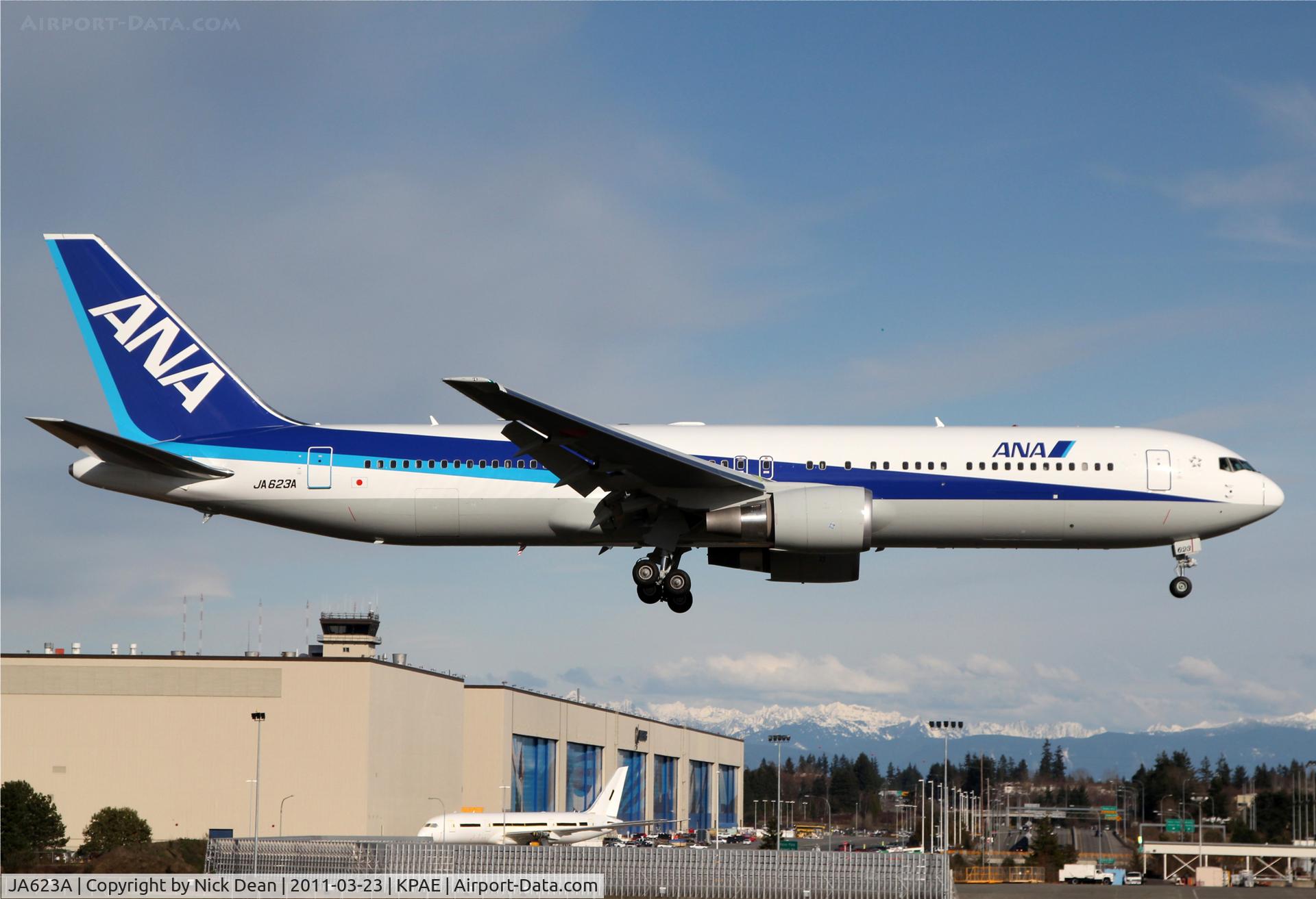 JA623A, 2011 Boeing 767-381/ER C/N 40894, KPAE Boeing 965 returning from a test flight