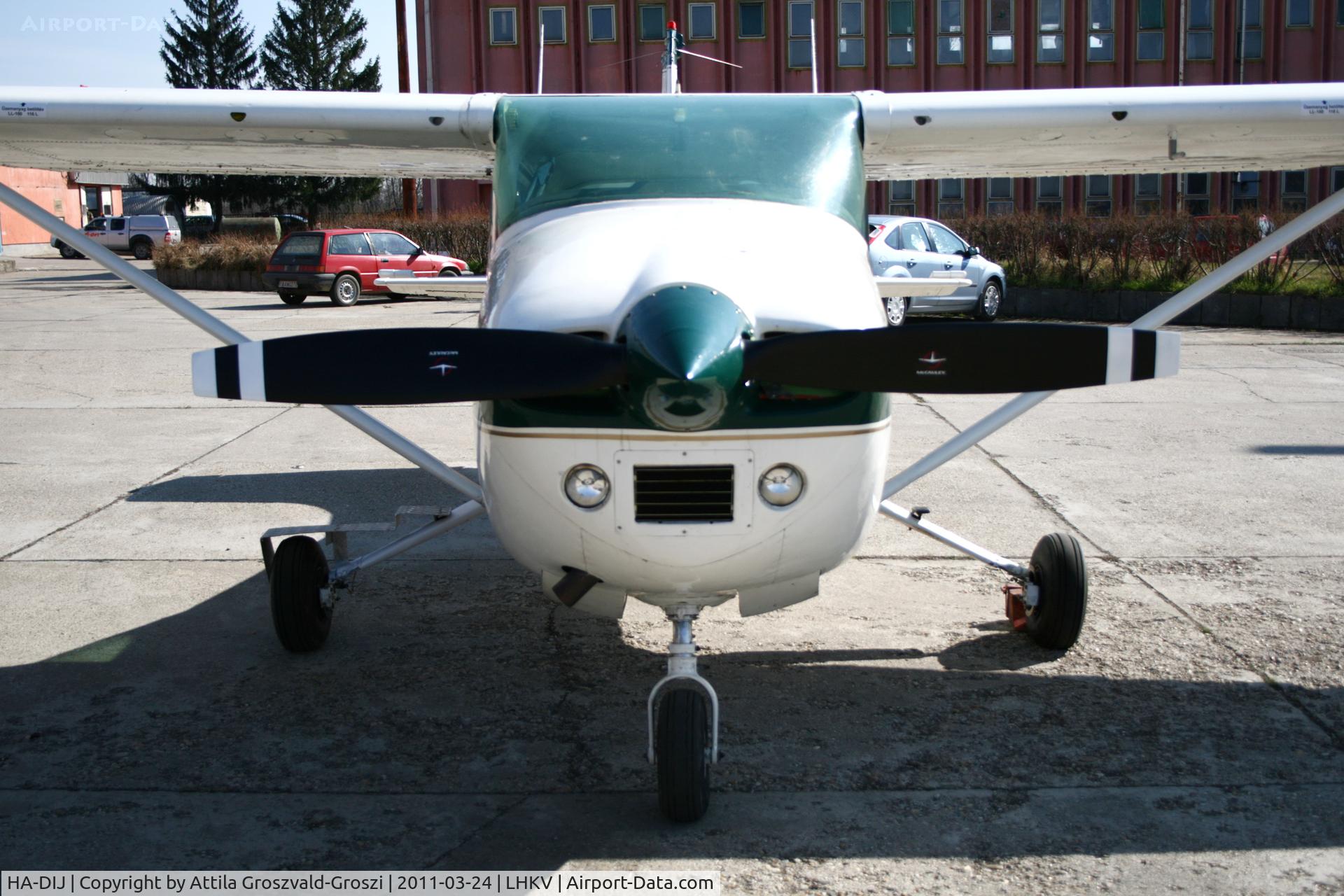 HA-DIJ, 1973 Cessna 182P Skylane C/N 182-61650, Kaposujlak Airport - Hungary