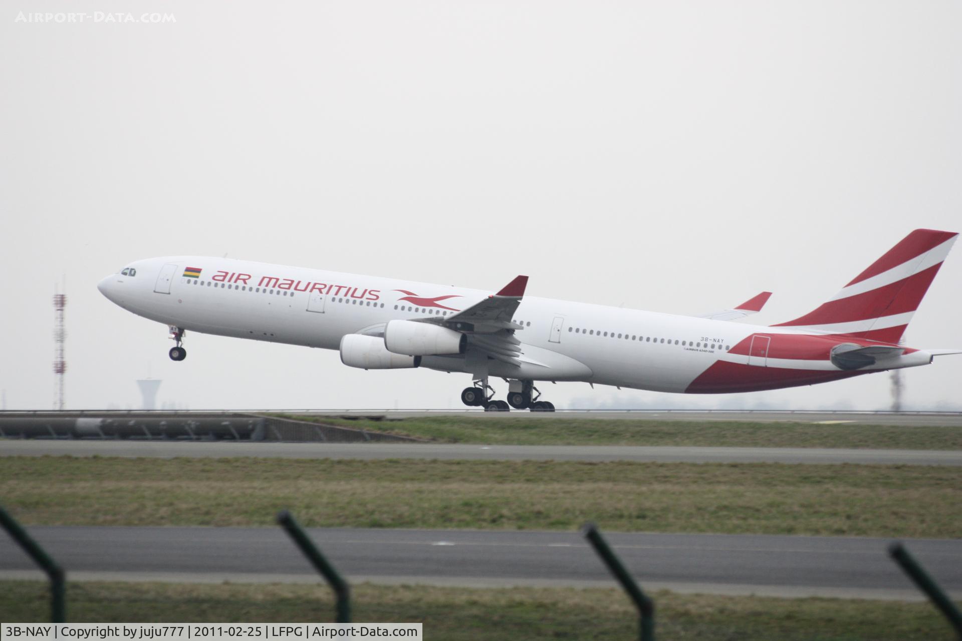 3B-NAY, 1996 Airbus A340-313 C/N 152, with new sheme
