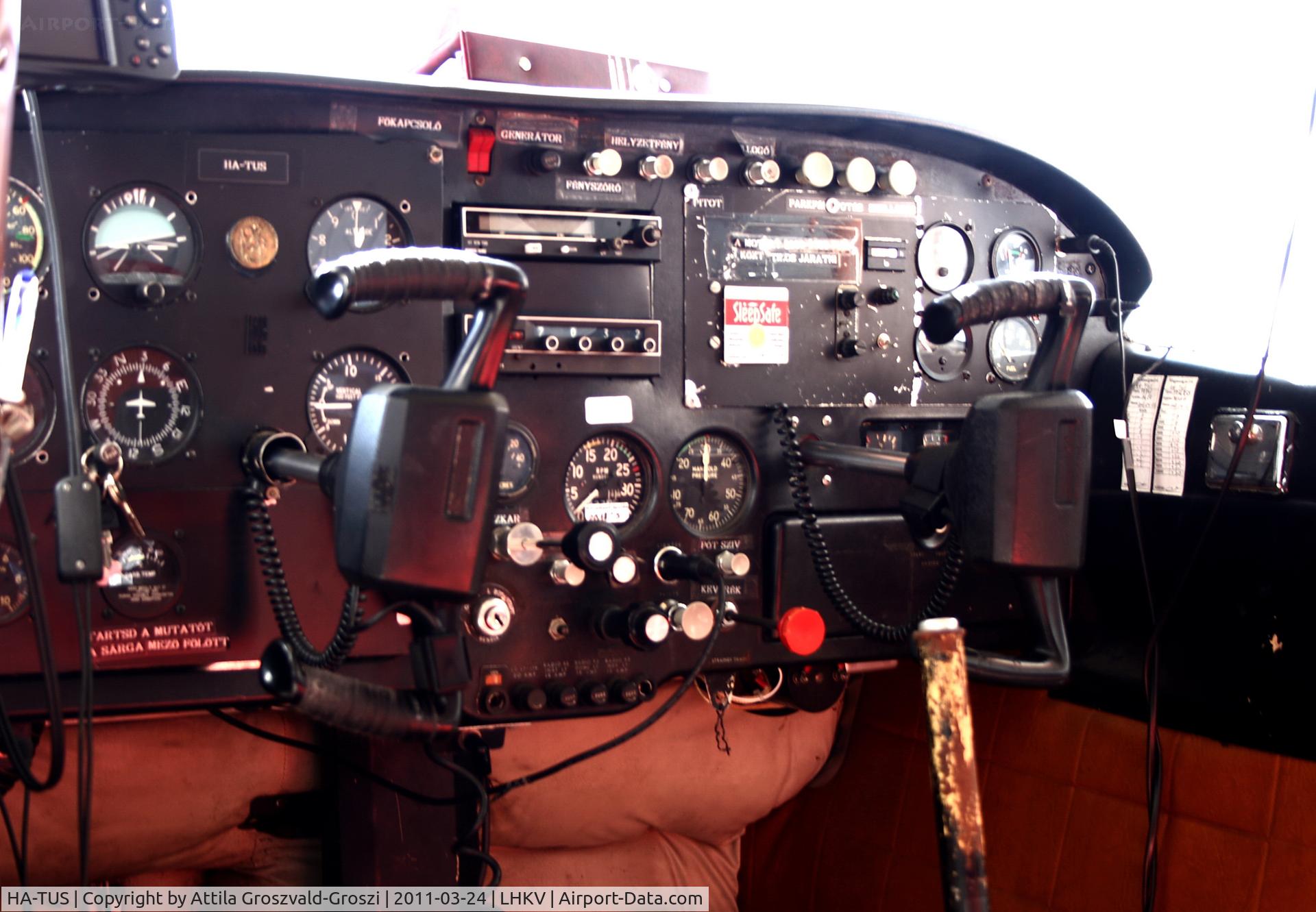 HA-TUS, 1958 Cessna 175 Skylark C/N 17555612, Kaposujlak Airport, Hungary - C-175 Cocpit