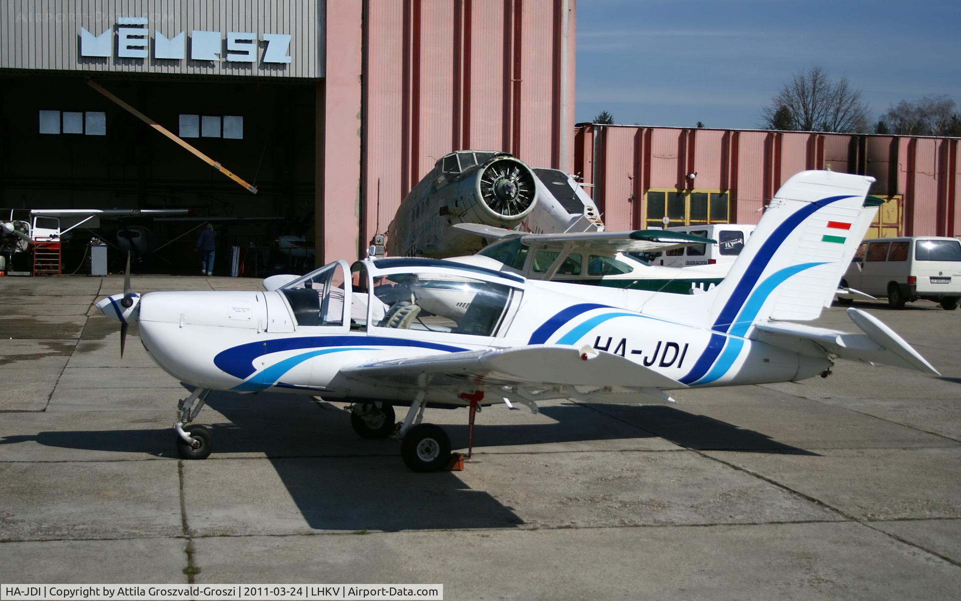 HA-JDI, 1969 Morane-Saulnier MS.894A Rallye Minerva  220 C/N 11076, Kaposujlak Airport, Hungary