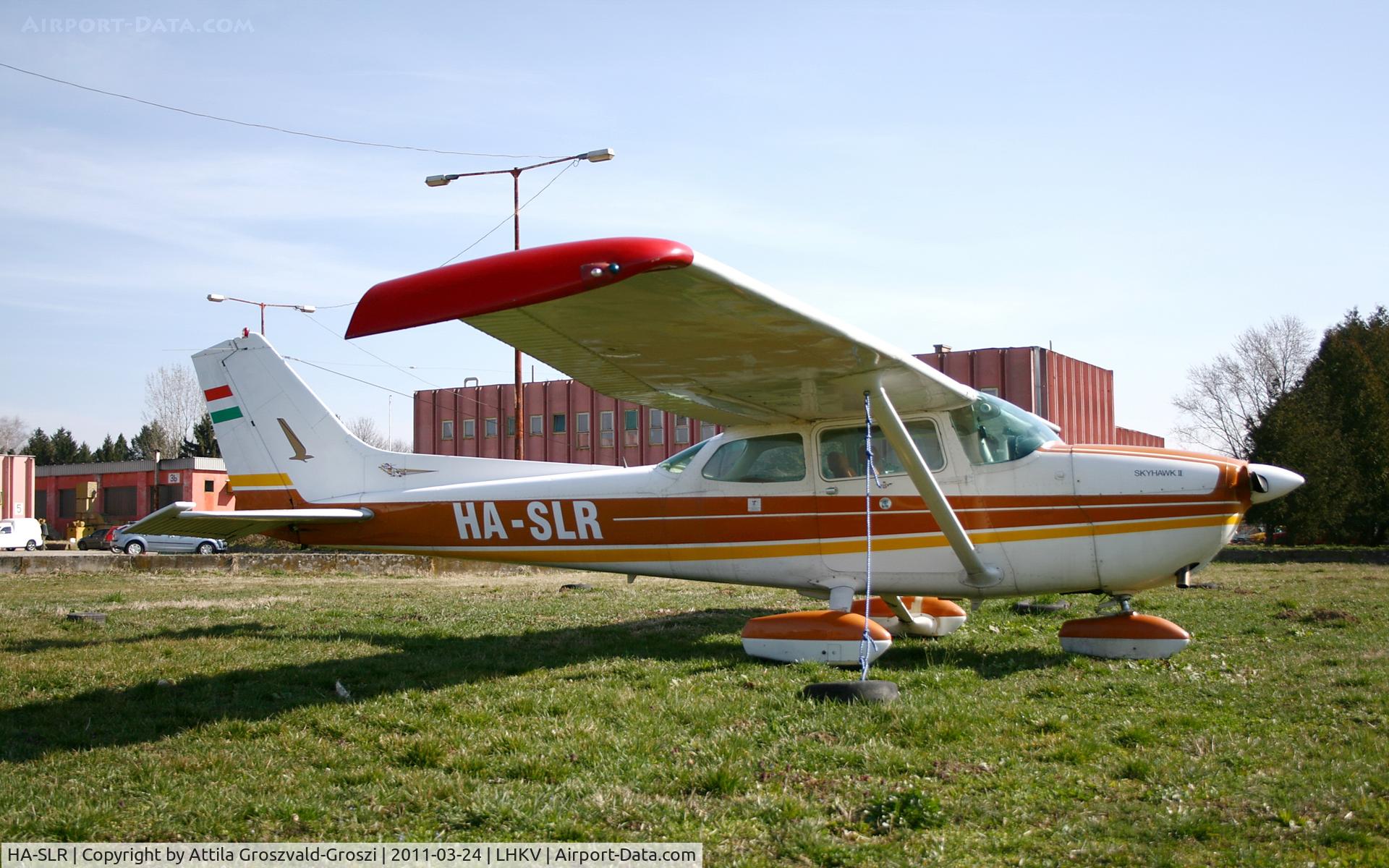 HA-SLR, 1978 Cessna 172N C/N 17269338, Kaposujlak Airport, Hungary
