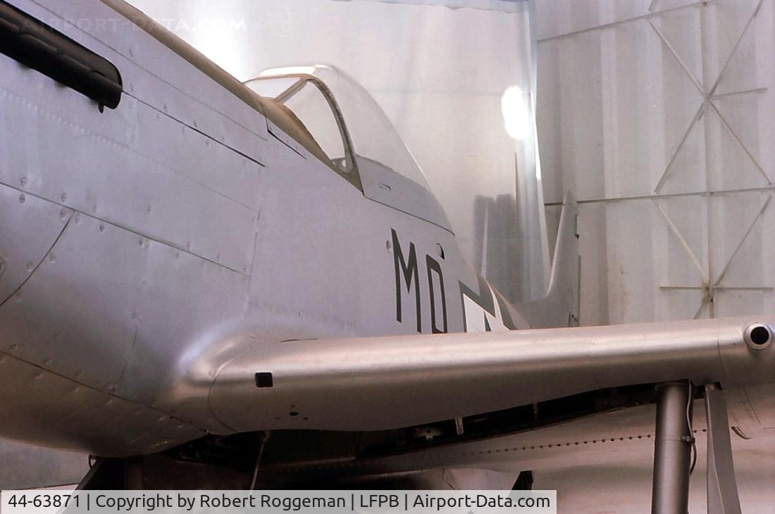 44-63871, 1944 North American P-51D Mustang C/N 122-31597 (N9722F), North American P-51D Mustang.MO C.Preserved Musée de l'air.Le Bourget.1970's.