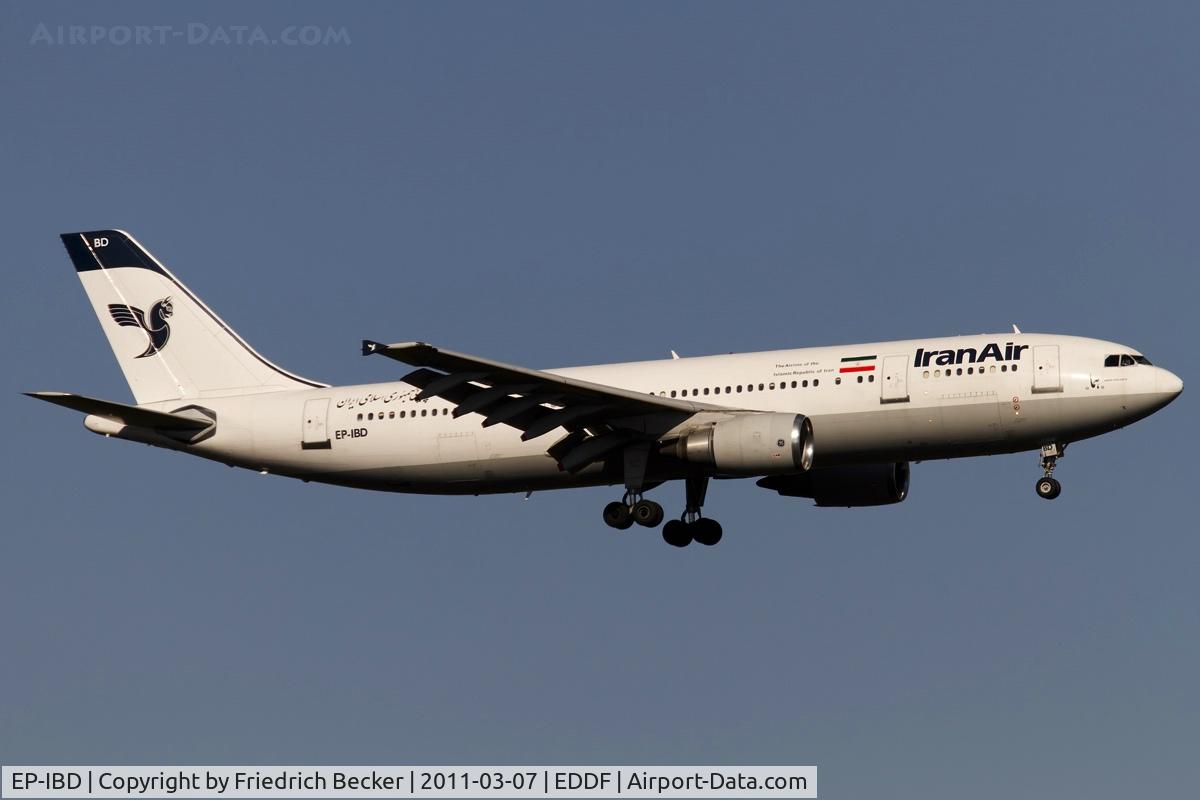 EP-IBD, 1993 Airbus A300B4-605R C/N 696, on final