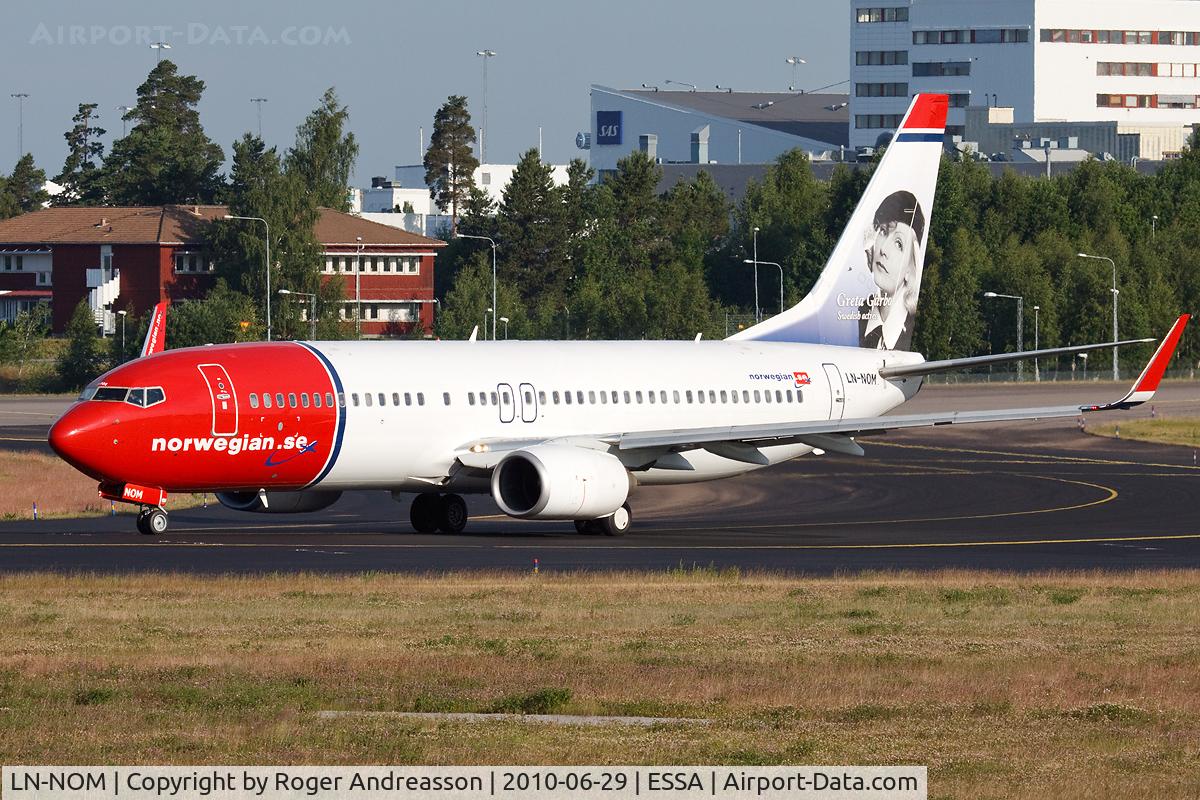 LN-NOM, 2001 Boeing 737-86N C/N 28642, DY3855 ARN-NCE