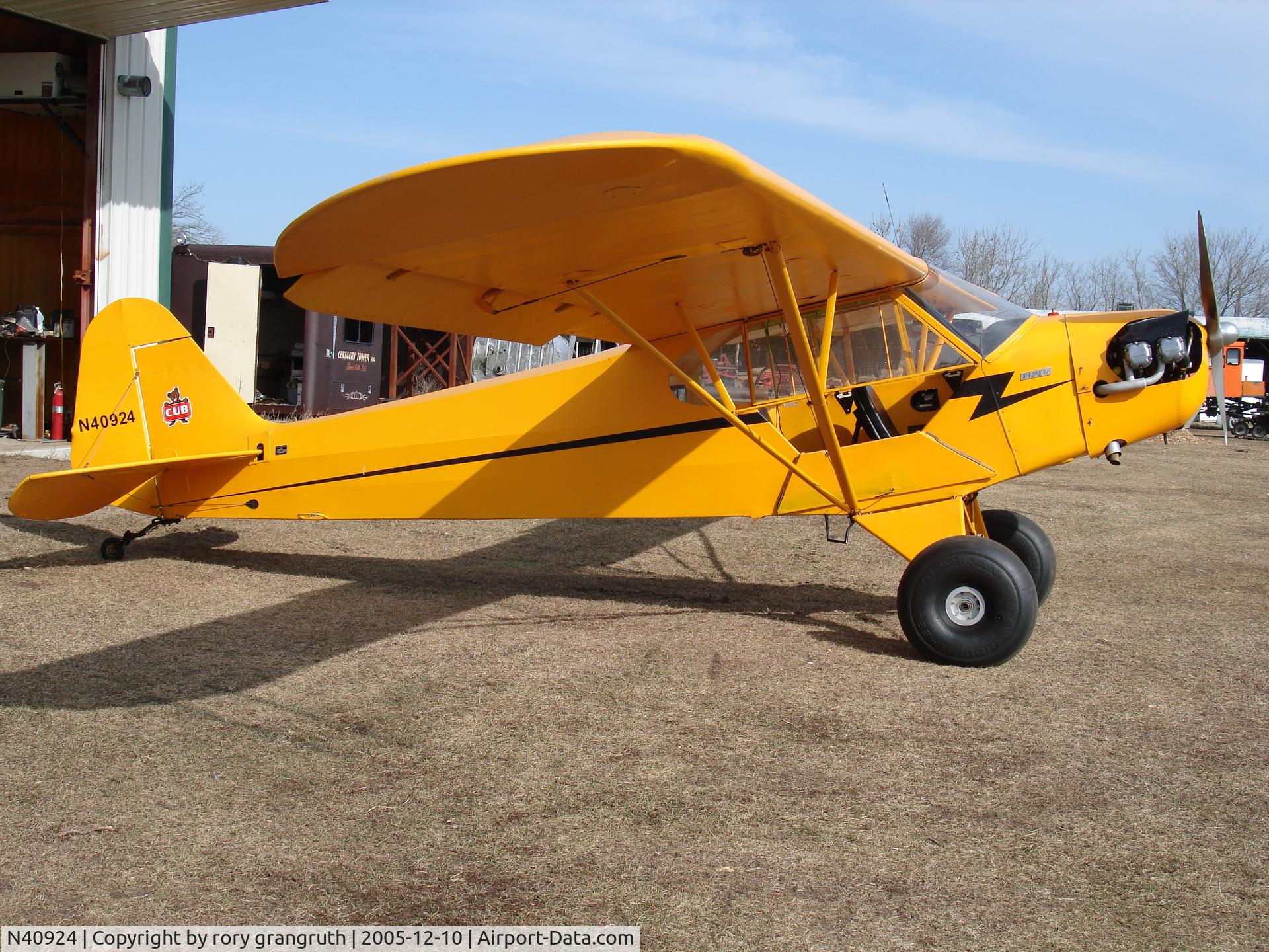 N40924, 1941 Piper J3C-65 Cub C/N 7559, rorys cub