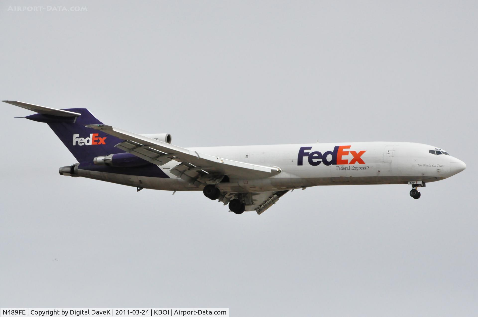 N489FE, 1979 Boeing 727-227F C/N 21492, Approach @ KBOI