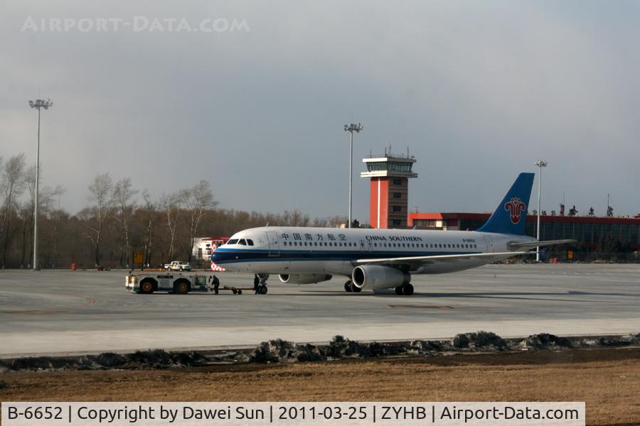 B-6652, 2010 Airbus A320-232 C/N 4290, B-6652