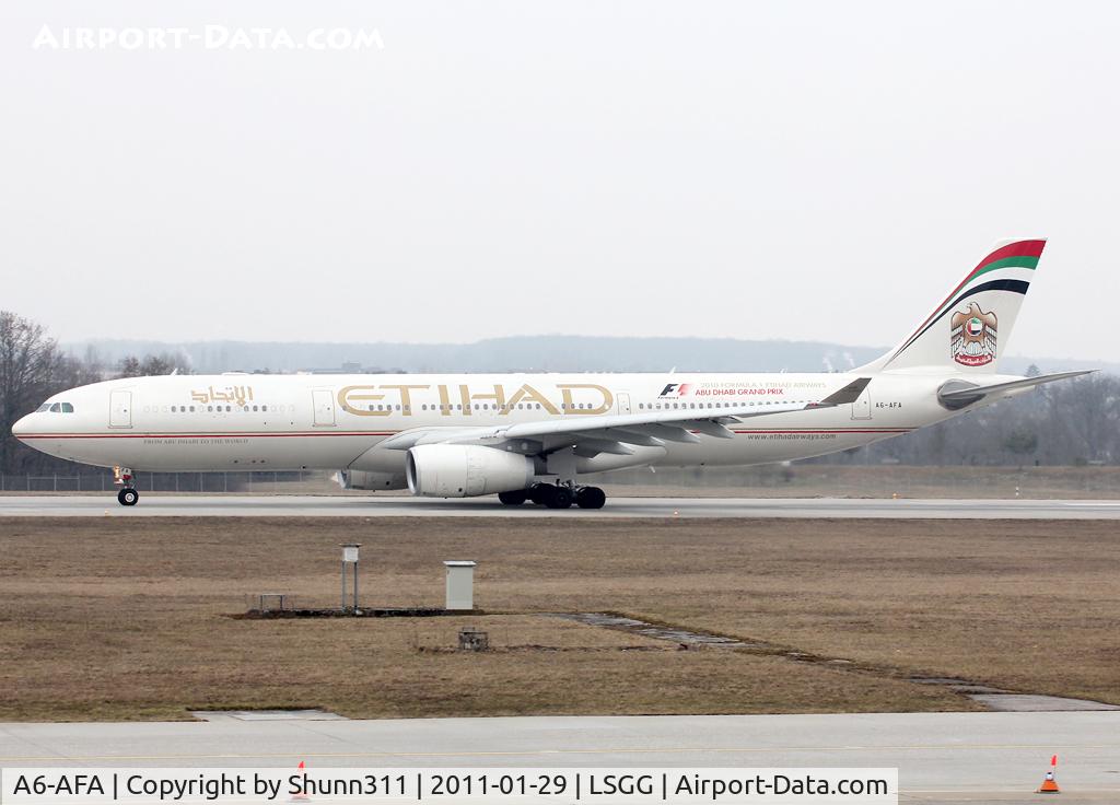 A6-AFA, 2009 Airbus A330-343X C/N 1071, Taking off rwy 23