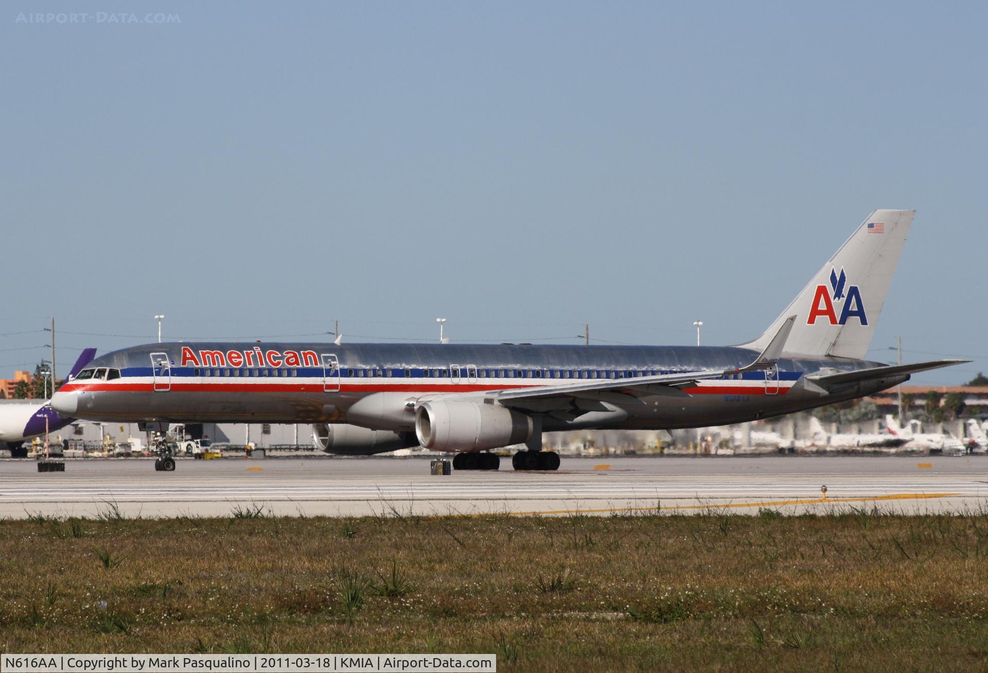 N616AA, 1989 Boeing 757-223 C/N 24524, Boeing 757-200