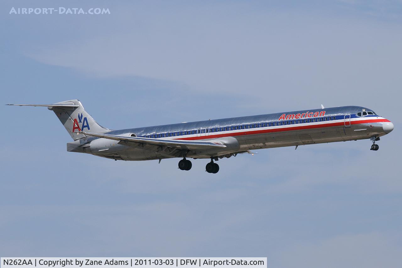 N262AA, 1985 McDonnell Douglas MD-82 (DC-9-82) C/N 49290, American Airlines at DFW Airport