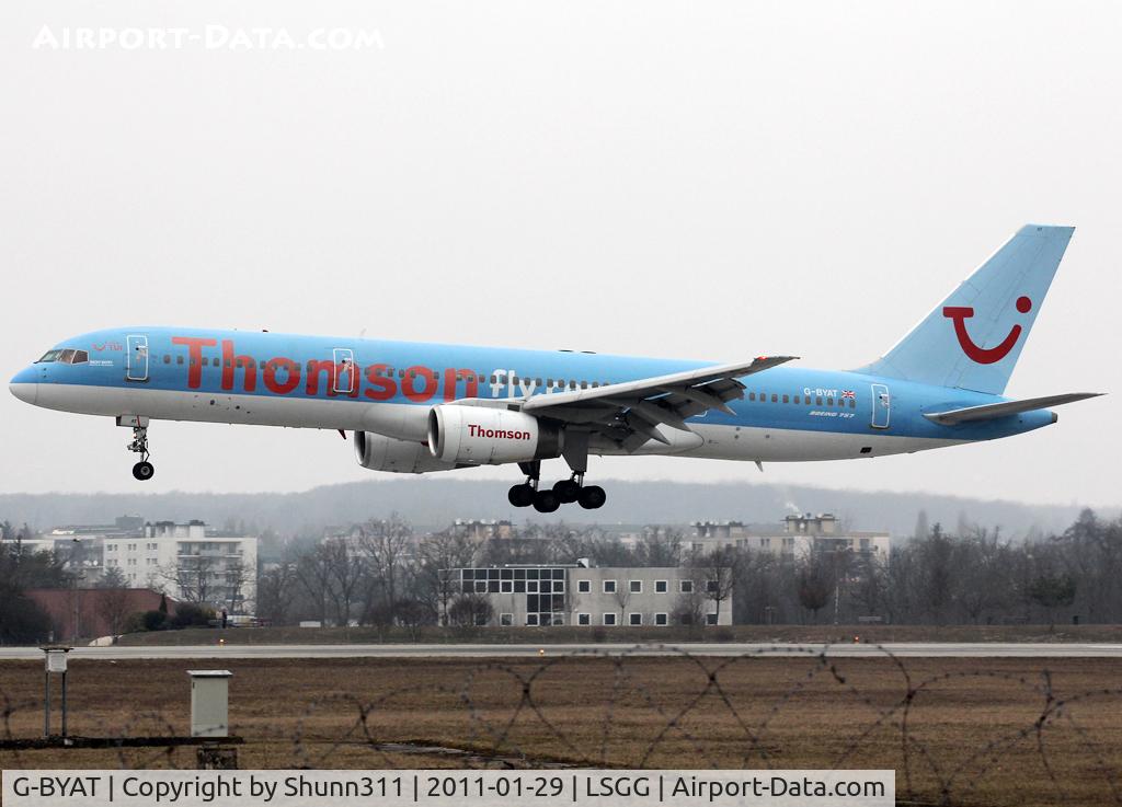 G-BYAT, 1994 Boeing 757-204 C/N 27208, Landing rwy 23