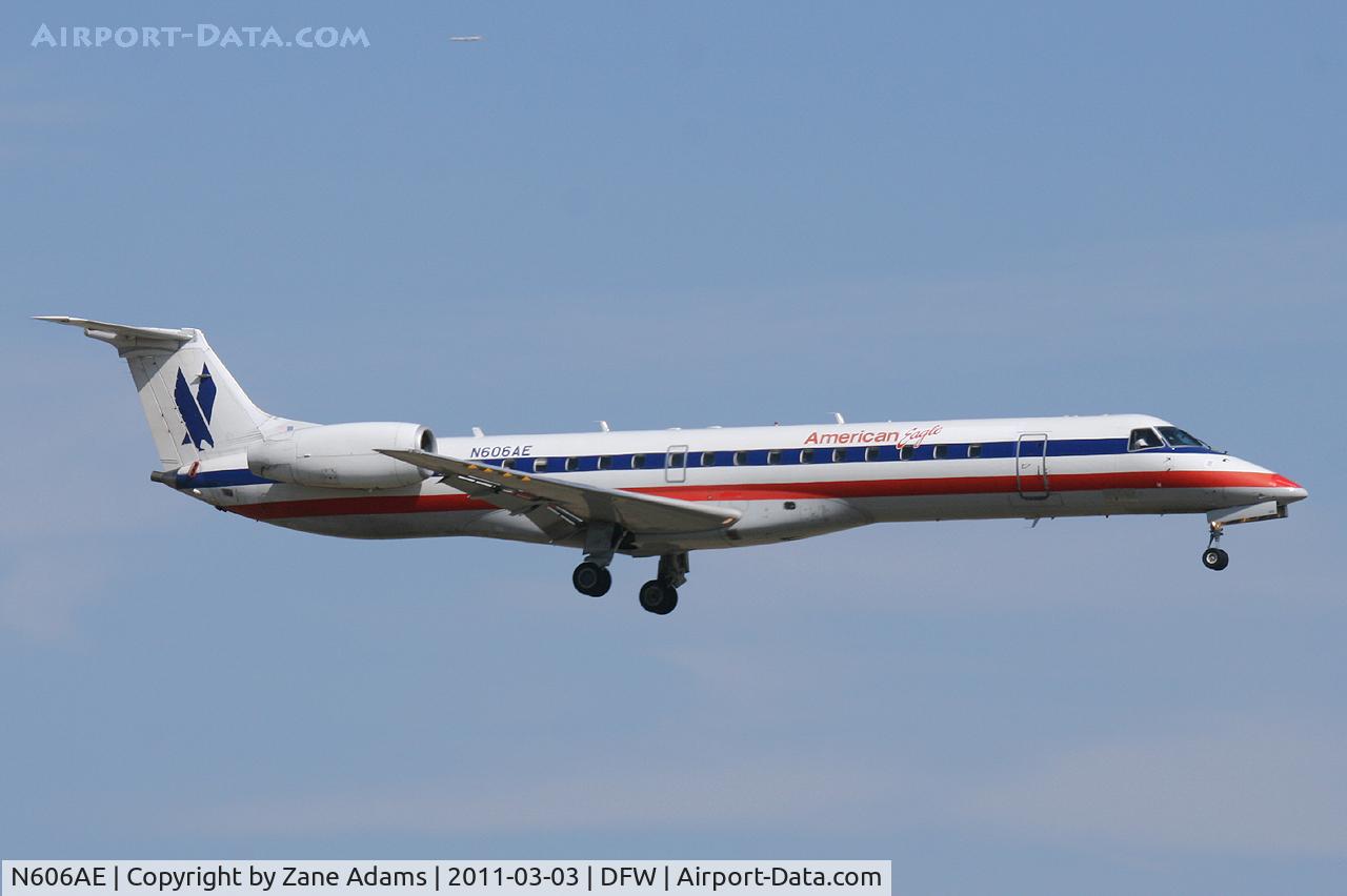N606AE, 1998 Embraer ERJ-145LR (EMB-145LR) C/N 145062, American Eagle at DFW Airport