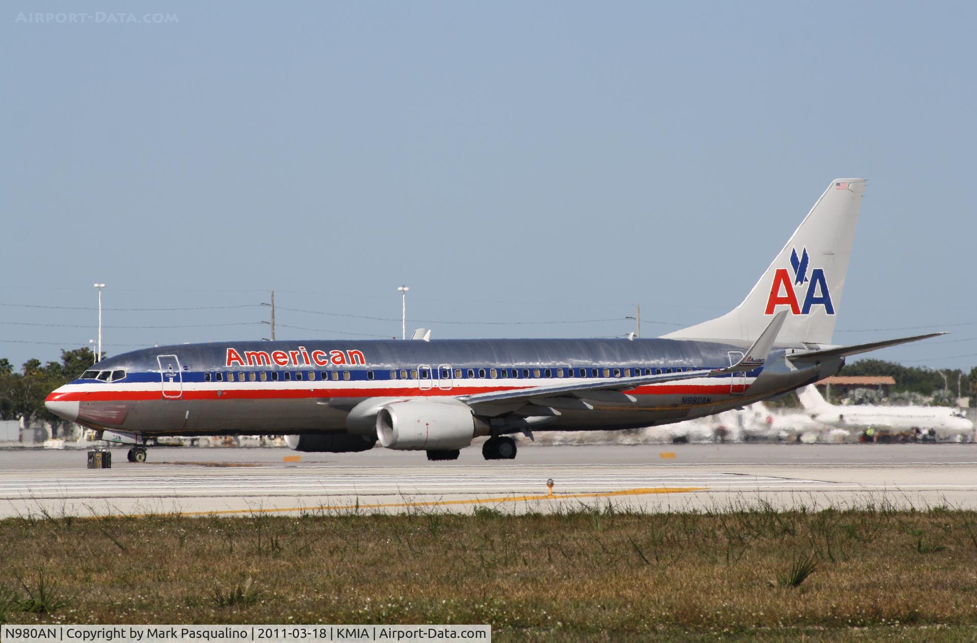 N980AN, 2009 Boeing 737-823 C/N 33203, Boeing 737-800