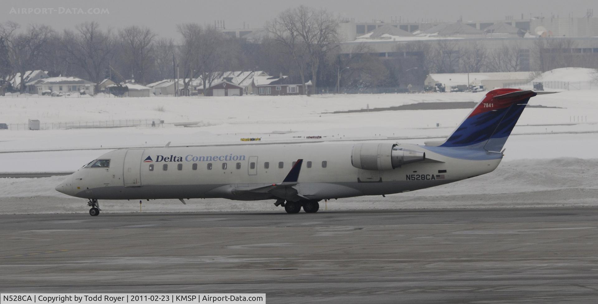 N528CA, 2003 Bombardier CRJ-200ER (CL-600-2B19) C/N 7841, Delta