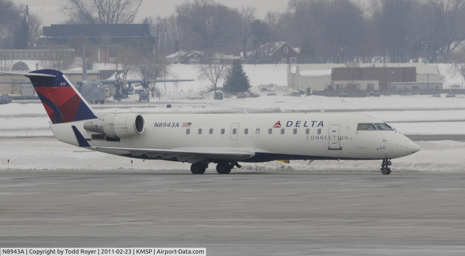 N8943A, 2004 Bombardier CRJ-200 (CL-600-2B19) C/N 7943, Delta