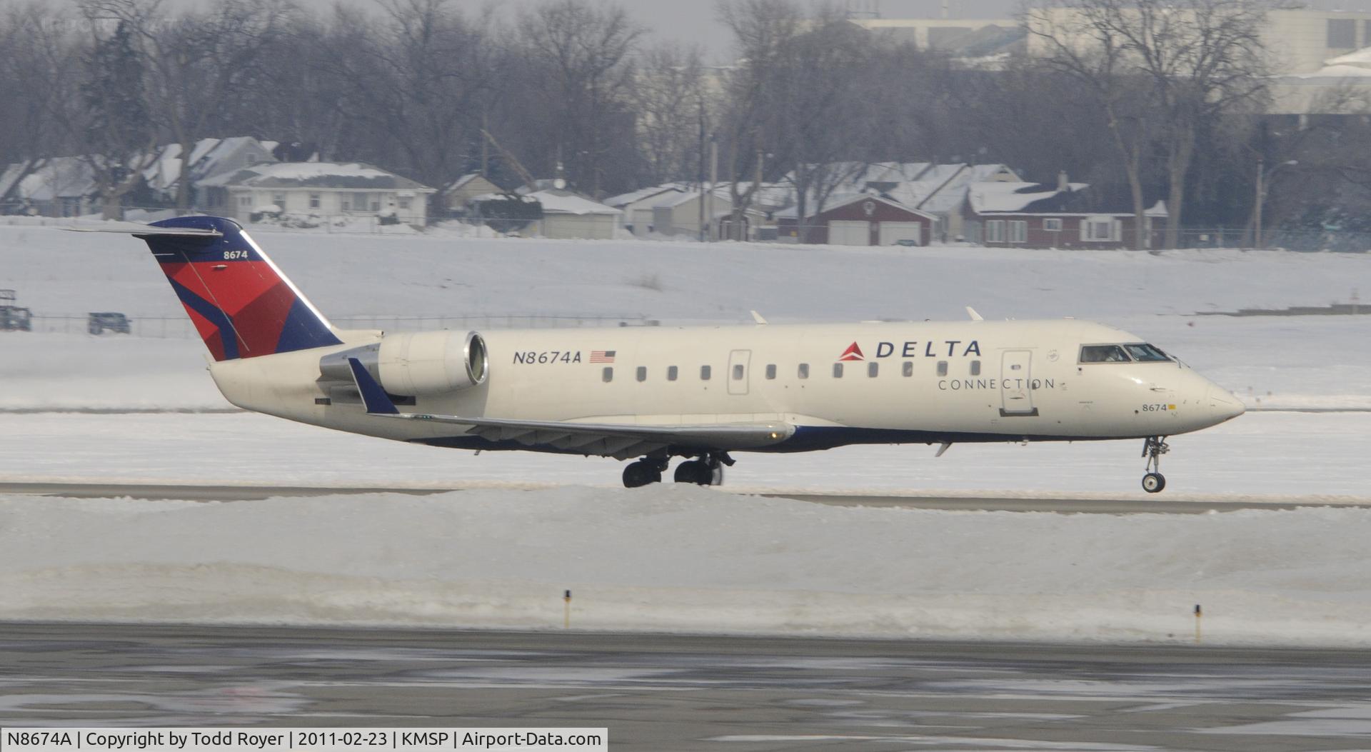 N8674A, 2002 Bombardier CRJ-200ER (CL-600-2B19) C/N 7674, Delta