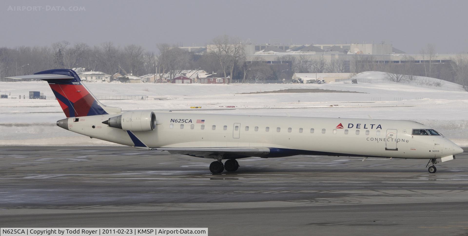 N625CA, 2003 Bombardier CRJ-700 (CL-600-2C10) Regional Jet C/N 10113, Delta