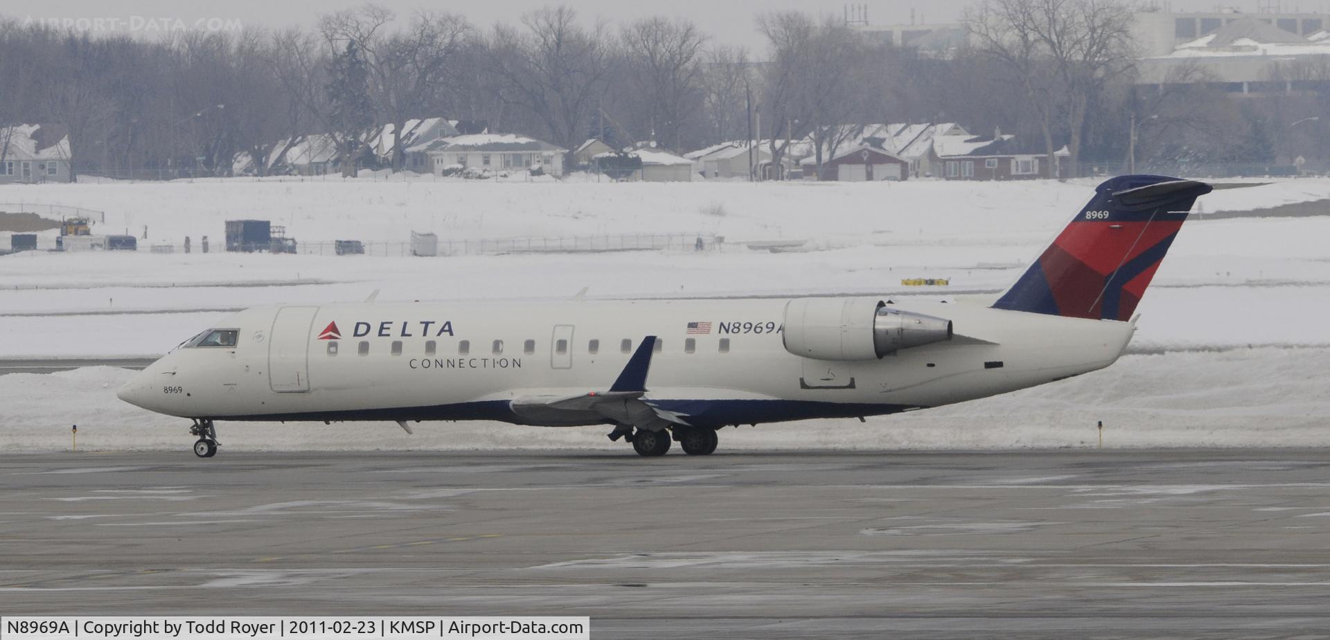 N8969A, 2004 Bombardier CRJ-200 (CL-600-2B19) C/N 7969, Delta