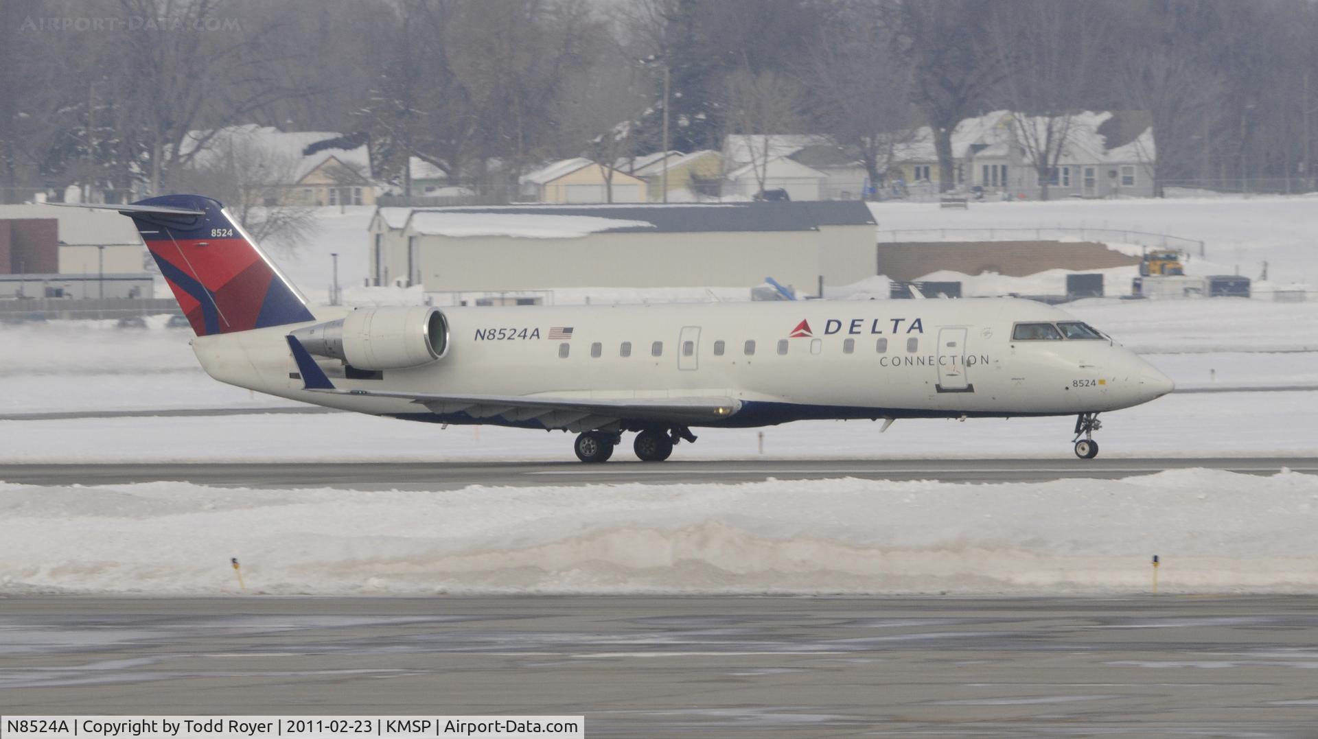 N8524A, 2001 Bombardier CRJ-200LR (CL-600-2B19) C/N 7524, Delta