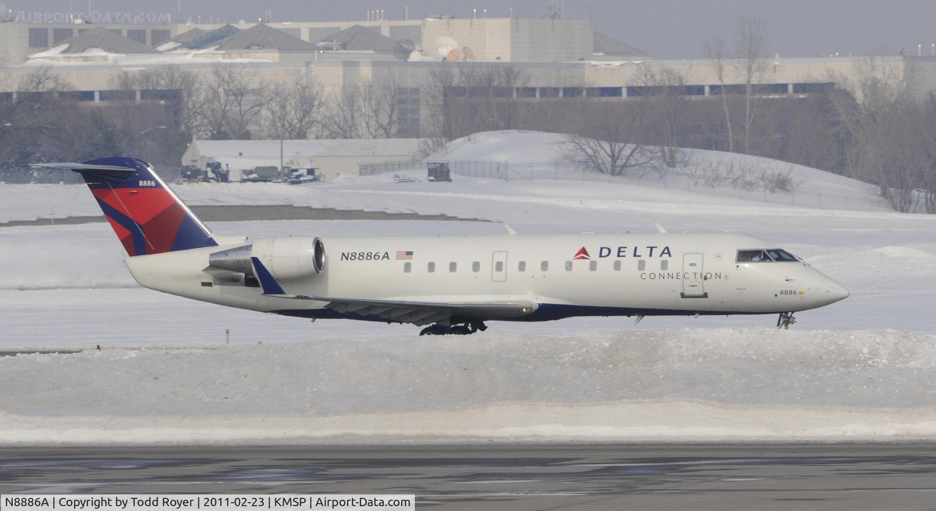 N8886A, 2003 Bombardier CRJ-200 (CL-600-2B19) C/N 7886, Delta