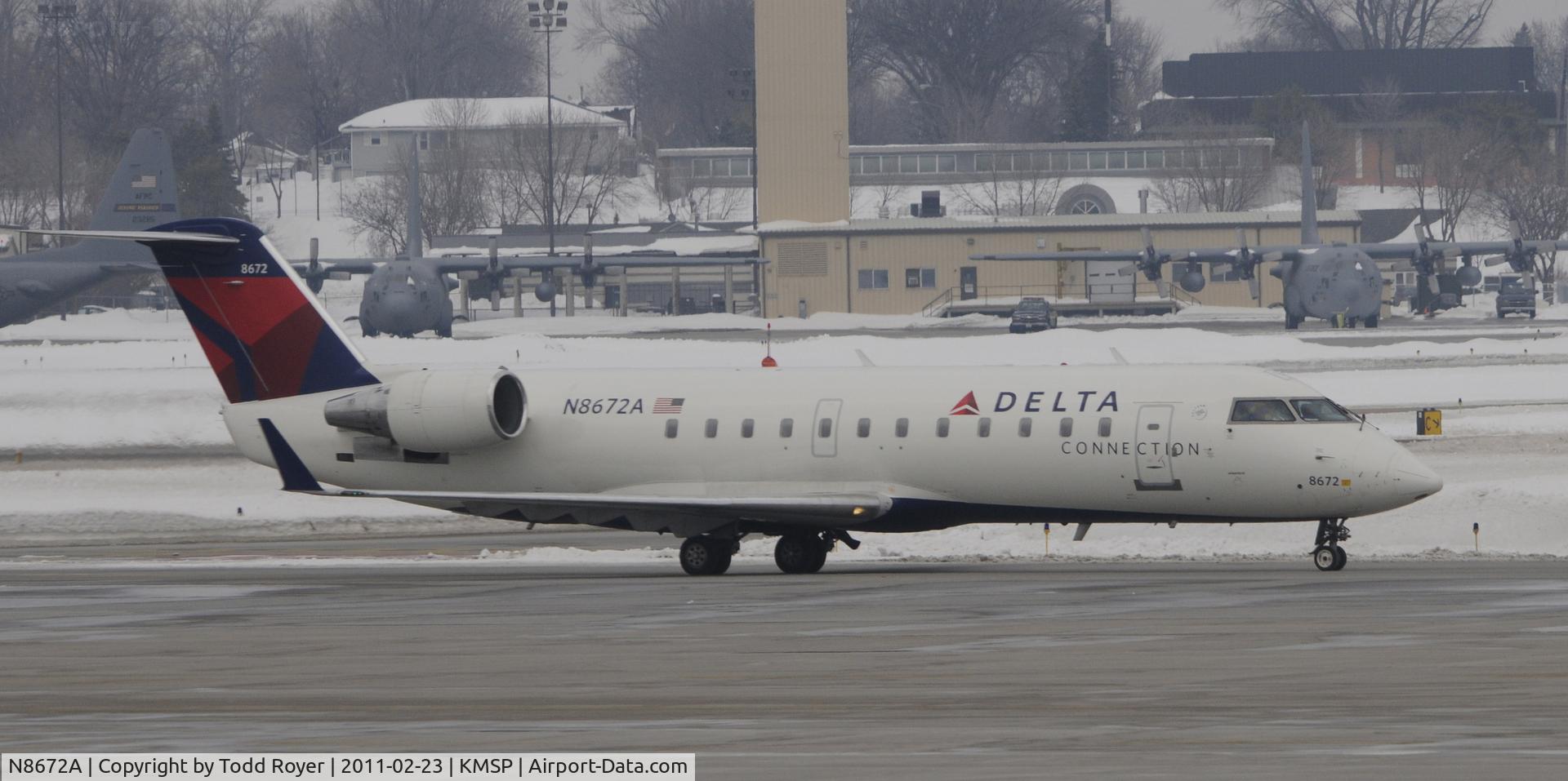 N8672A, 2002 Bombardier CRJ-200 (CL-600-2B19) C/N 7672, Delta
