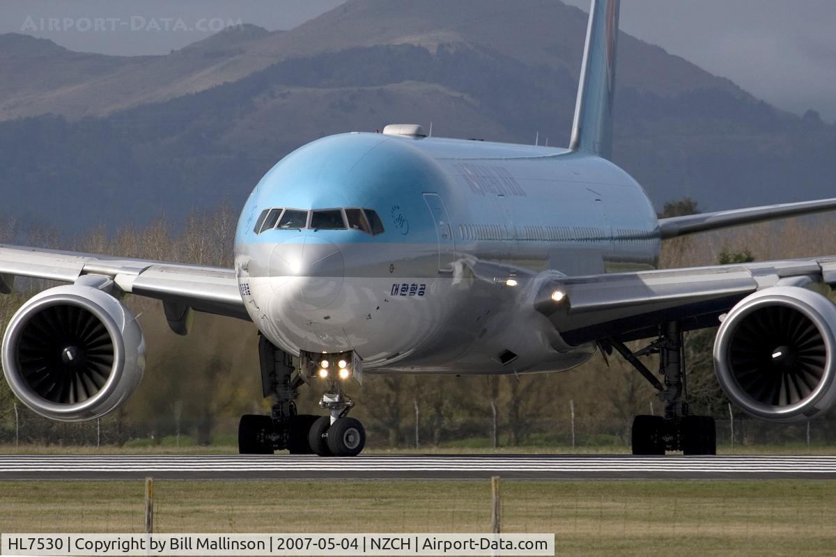 HL7530, 1997 Boeing 777-2B5/ER C/N 27945, Diverted to CHC because of fog in AKL