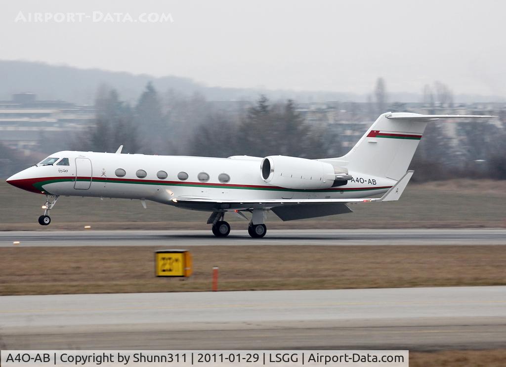 A4O-AB, 1991 Gulfstream Aerospace Gulfstream IV C/N 1168, Landing rwy 23