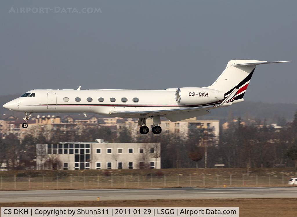 CS-DKH, 2007 Gulfstream Aerospace GV-SP (G550) C/N 5150, Landing rwy 23