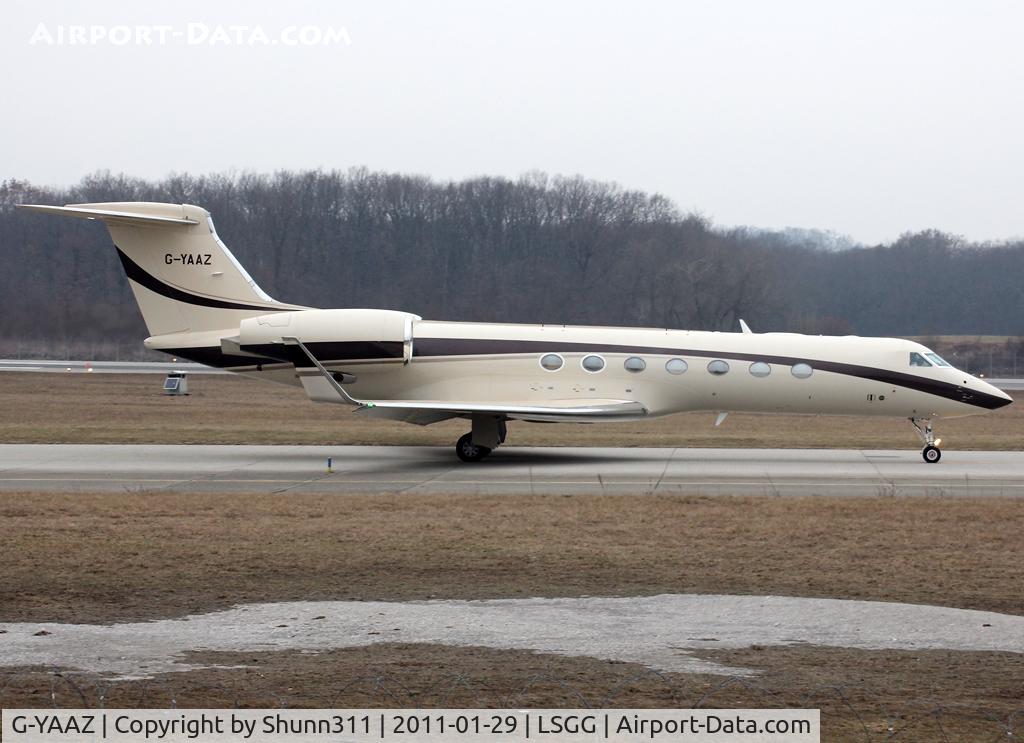 G-YAAZ, 2008 Gulfstream Aerospace GV-SP (G550) C/N 5189, Taxiing holding point rwy 23 for departure...