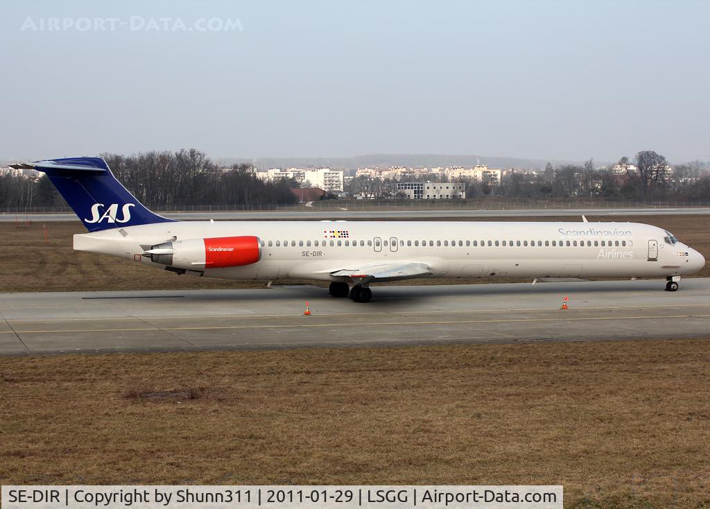SE-DIR, 1991 McDonnell Douglas MD-82 (DC-9-82) C/N 53004, Taxiing holding point rwy 23 for departure...