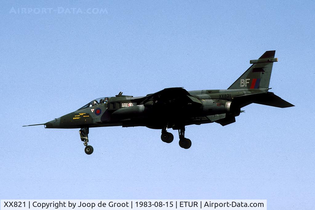 XX821, 1975 Sepecat Jaguar GR.1 C/N S.70, 17 Sq Jaguar returning to its home base.