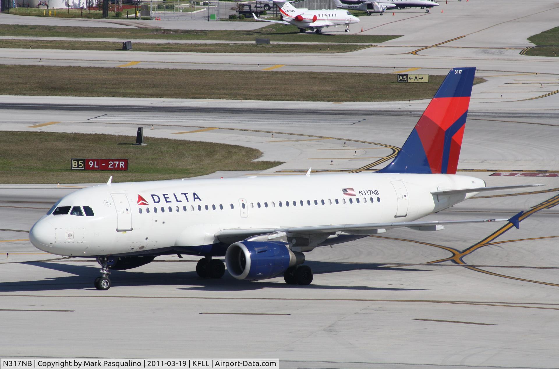 N317NB, 2000 Airbus A319-114 C/N 1324, Airbus A319